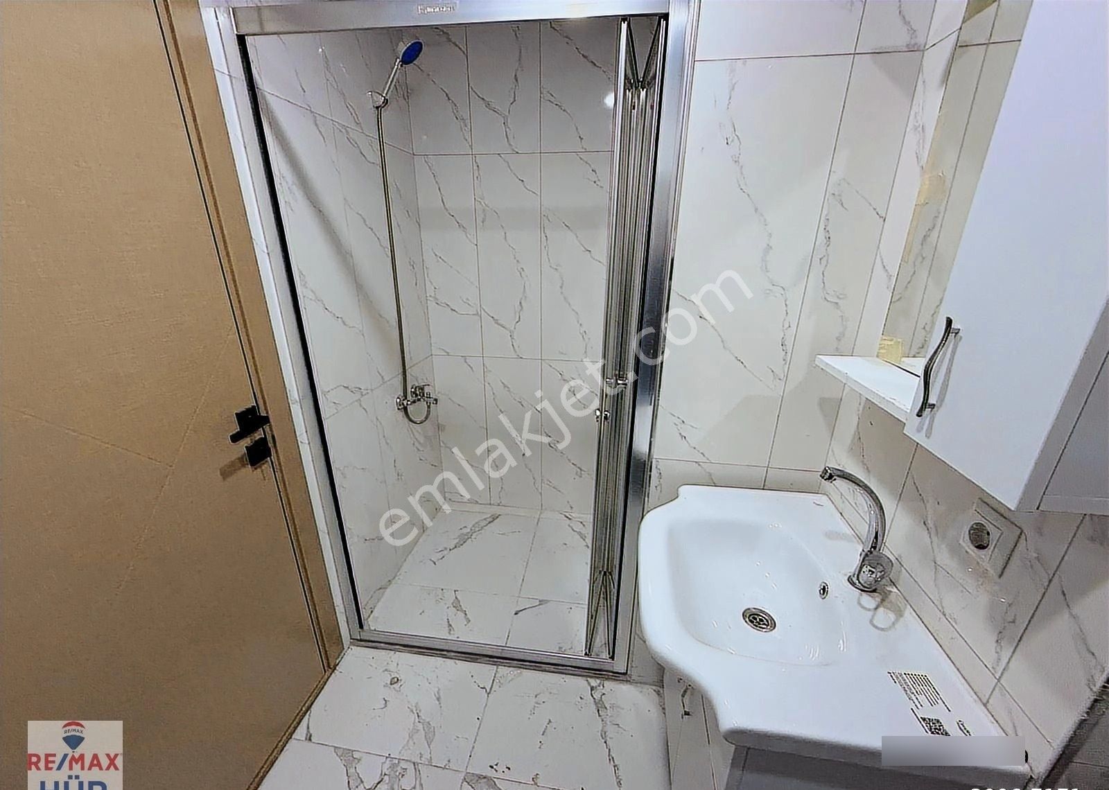 Ömer İnan Remax Hür Fatih Mah. 2+1 100m2 Sıfır Kiralık Daire - Görsel 6