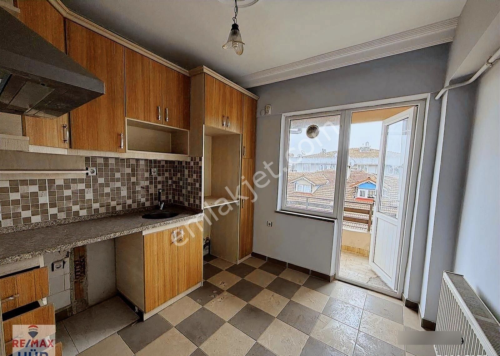 Remaxhür Cemıl Çalışkan'dan Adapazarı Yenıgün Mah. Kıralık Daıre - Görsel 17