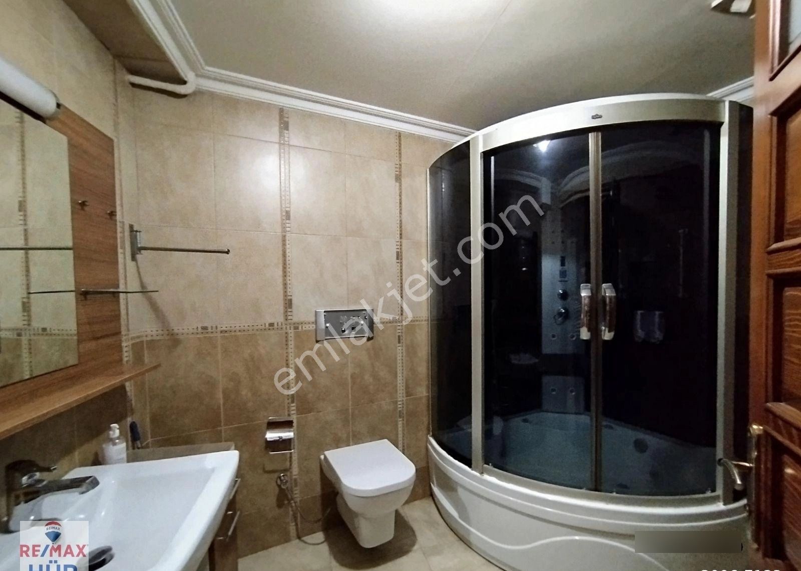 Remax Hür Yeşim Kara'dan Merkezde Teraslı Jakuzili Kiralık Dair - Görsel 9