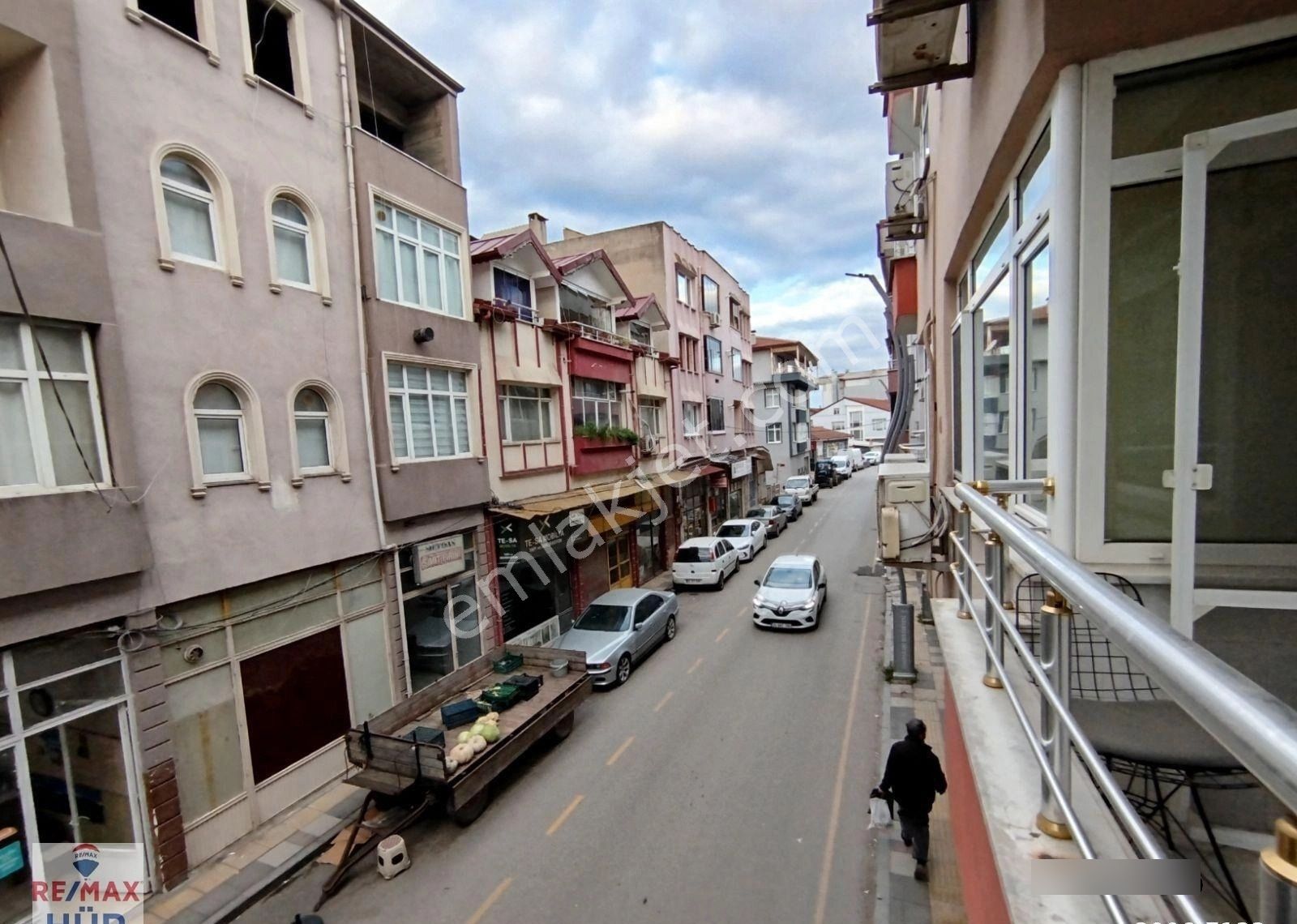 Remax Hür Yeşim Kara'dan Merkezde Teraslı Jakuzili Kiralık Dair - Görsel 12