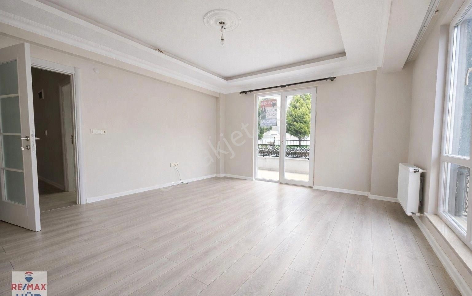 Remax Hür'den Serdivan'da Güvenlikli Sitede Satılık 3+1 Daire - Görsel 14