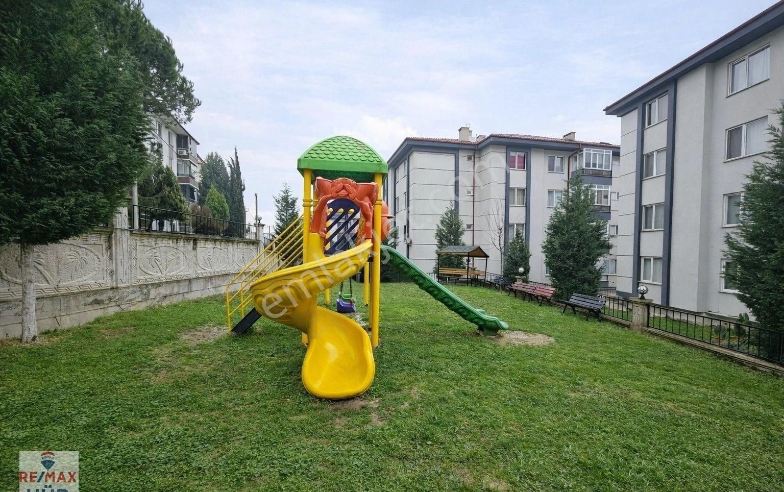 Remax Hür'den Serdivan'da Güvenlikli Sitede Satılık 3+1 Daire - Görsel 3