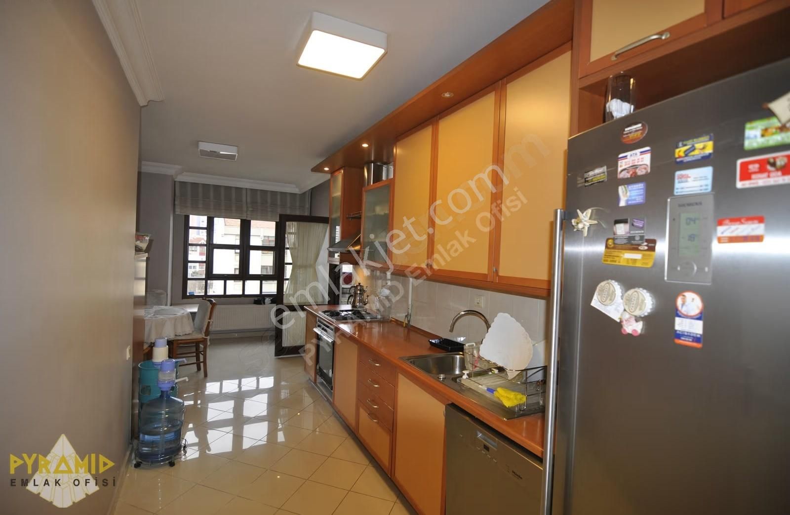 Pyramıd'den Ataköy 7-8 Gazi Sitesi Eşsiz Konumlu Boş 3+1 Daire - Görsel 14