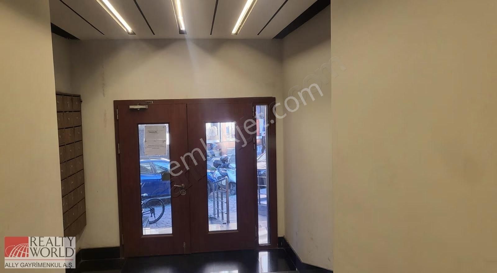 Kagıthane Merkez Mah Ana Cad Üzeri Rezidansta 2+1 Kiralık Daire - Görsel 12
