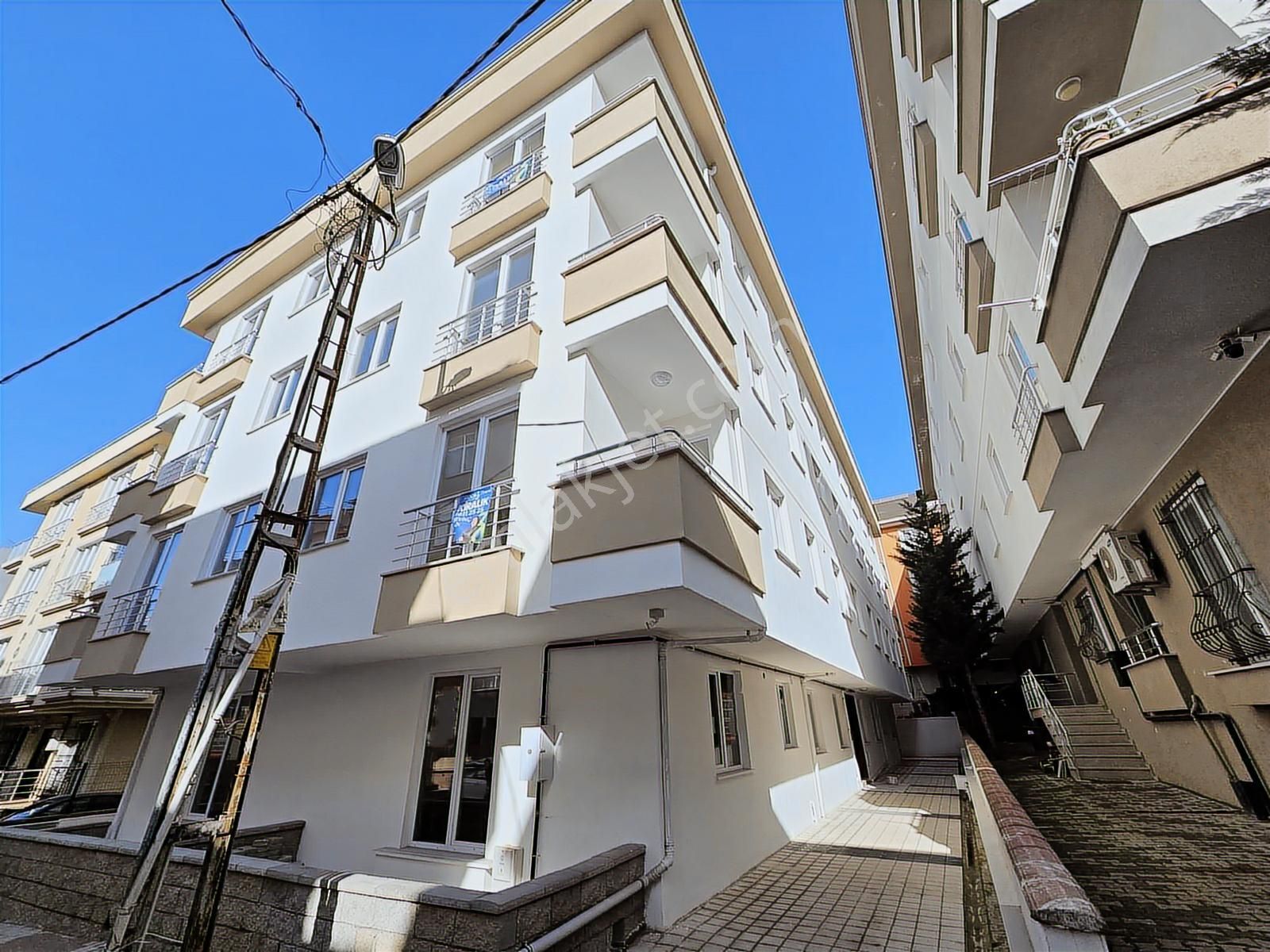 Sancaktepe Kapalı Otoparklı Metroya Yakın 2+1 Kiralık Daire