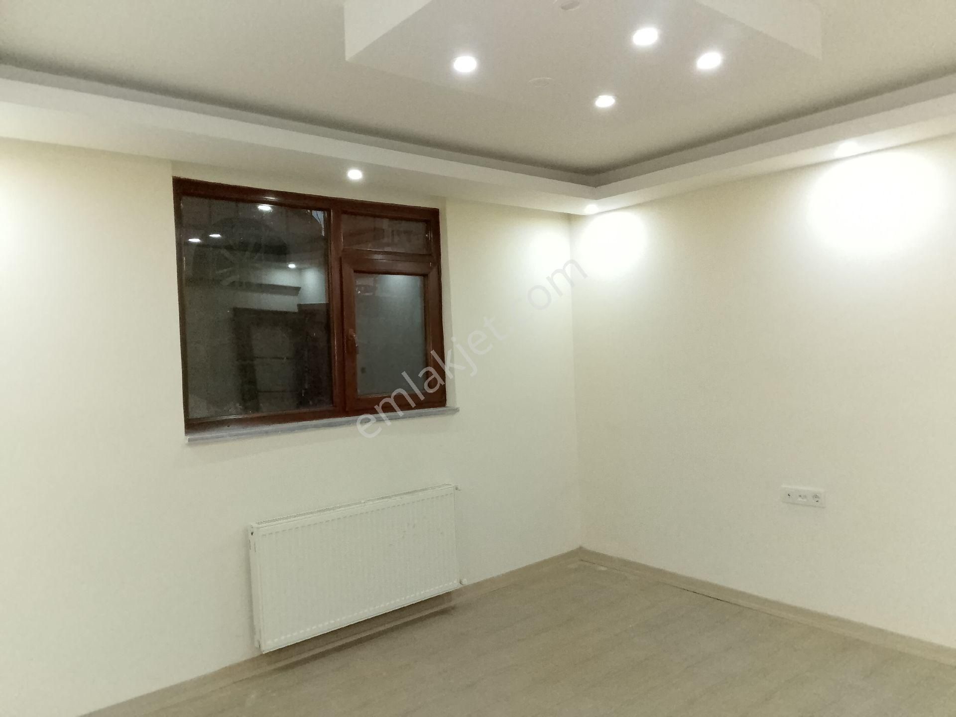 Samet Market Çok Yakın Satılık Bahçe Kat Daire 2+1 Bahçe Kullanımlı 1.850.000