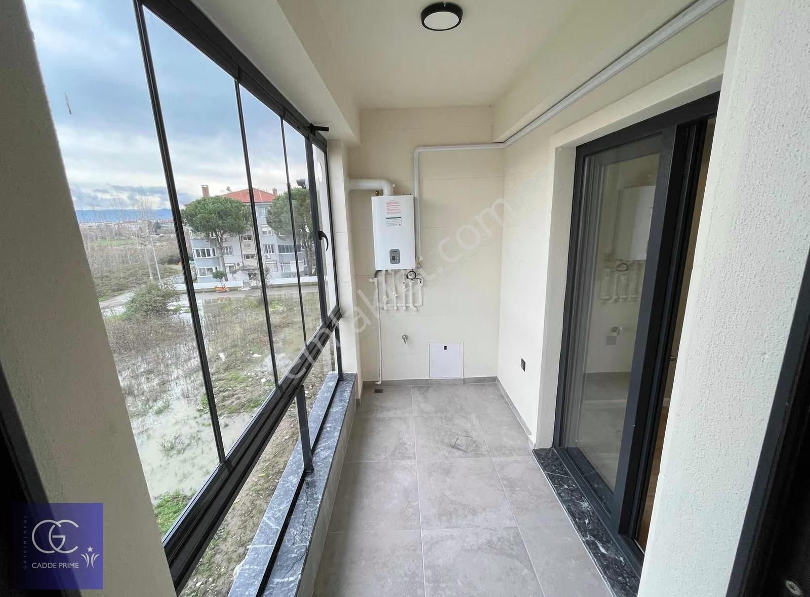 Cadde'den Sıfır Sahile 200 Mt Ayrıcalıklı 1+1 Satılık Daire - Görsel 8