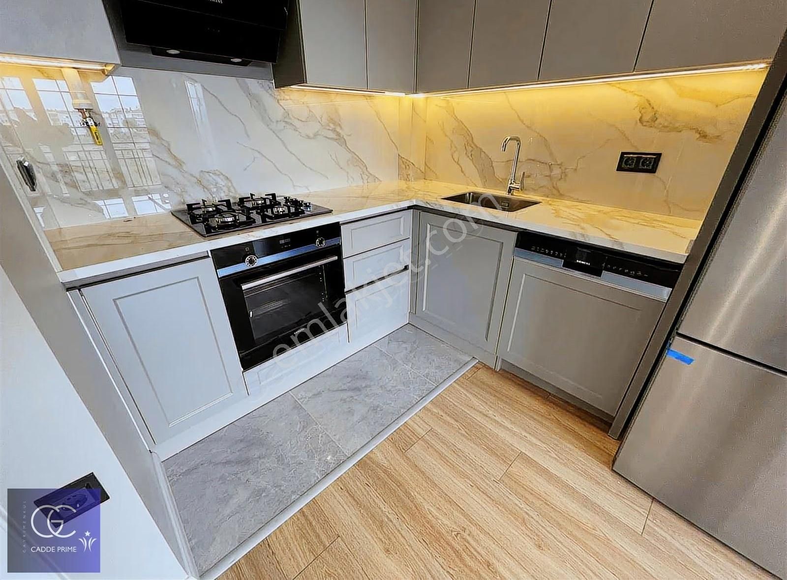 Cadde'den Sıfır Sahile 200 Mt Ayrıcalıklı 1+1 Satılık Daire - Görsel 14