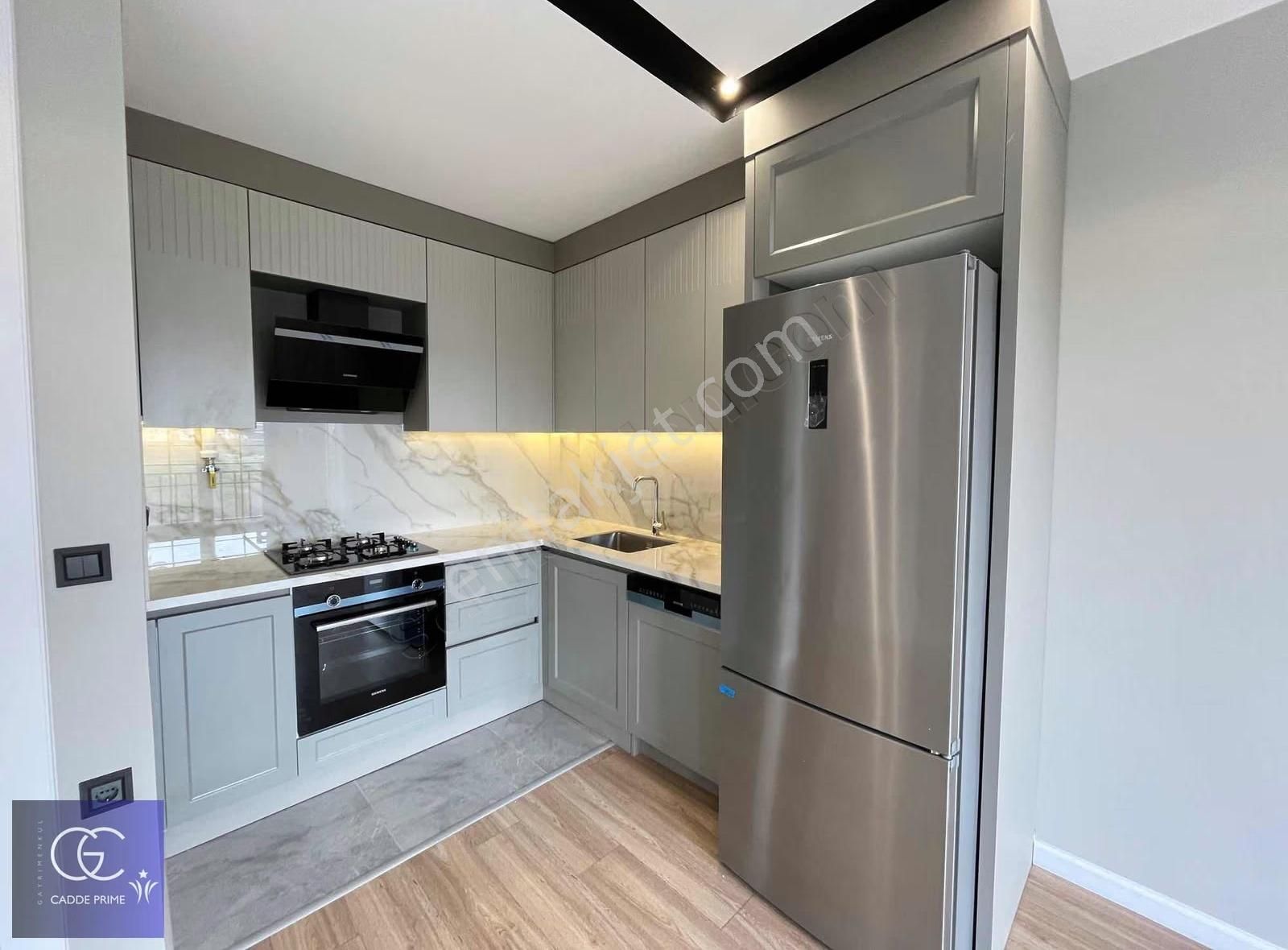 Cadde'den Sıfır Sahile 200 Mt Ayrıcalıklı 1+1 Satılık Daire