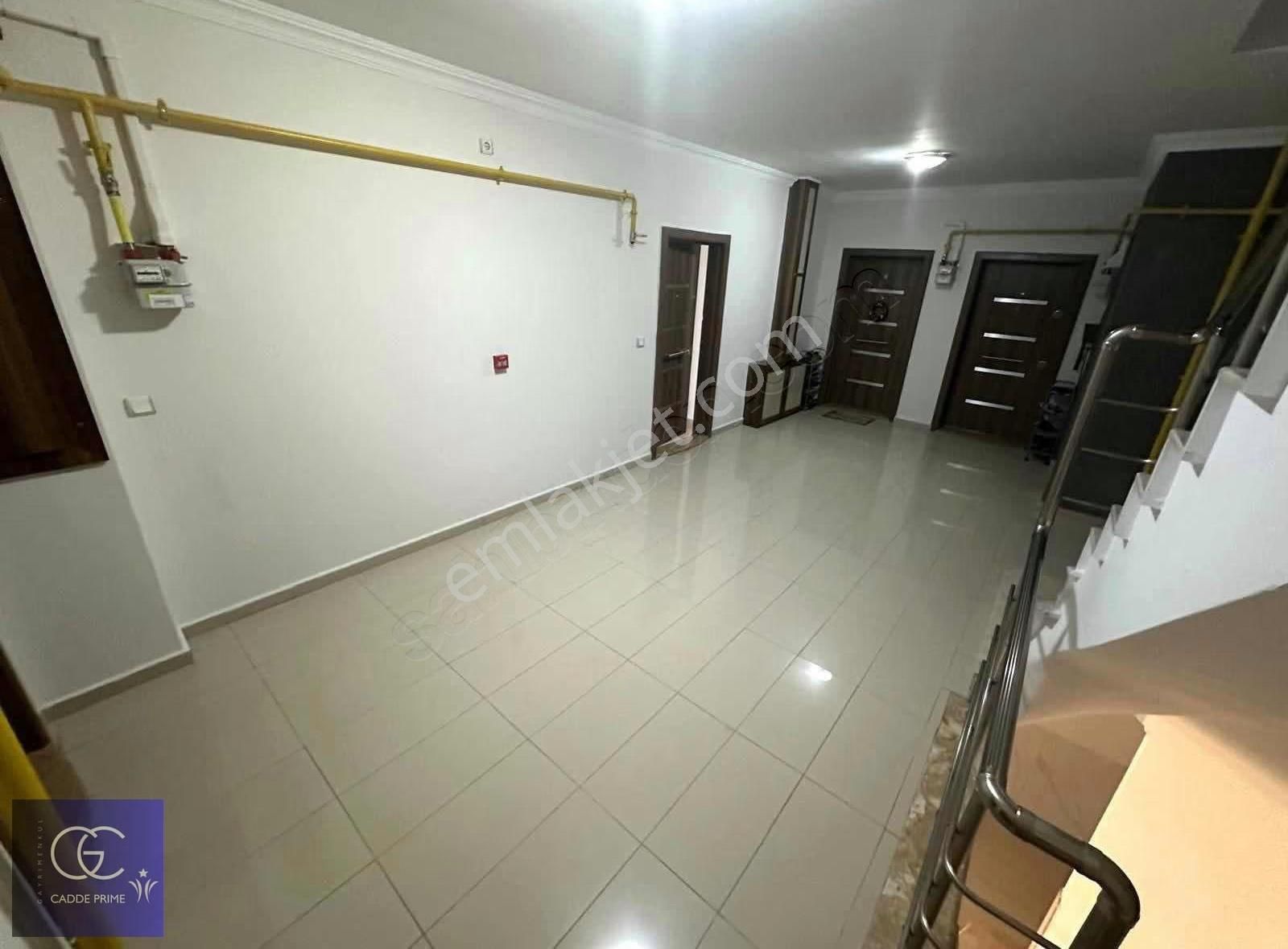 Cadde'den Doğalgazlı Asansörlü Geniş 1+1 Satılık Daire - Görsel 3
