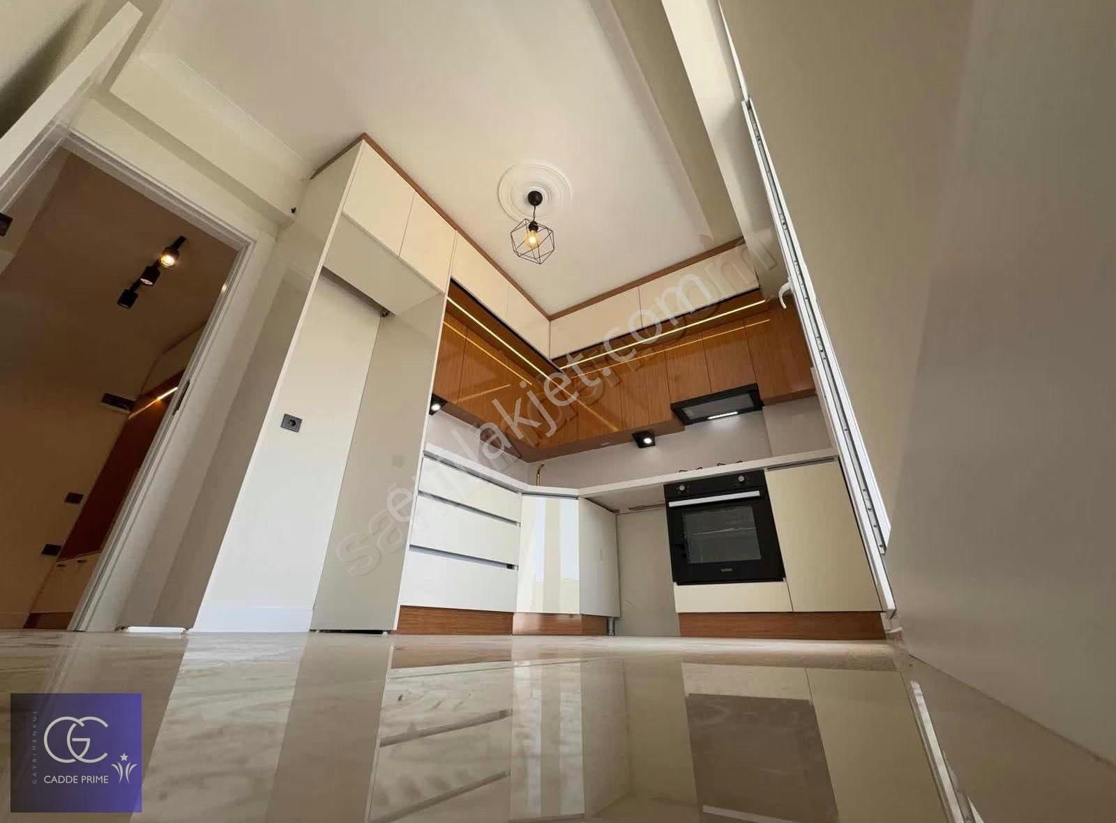 Cadde'den 3+1 Özel Konsept Arakat Geniş Satılık Daire