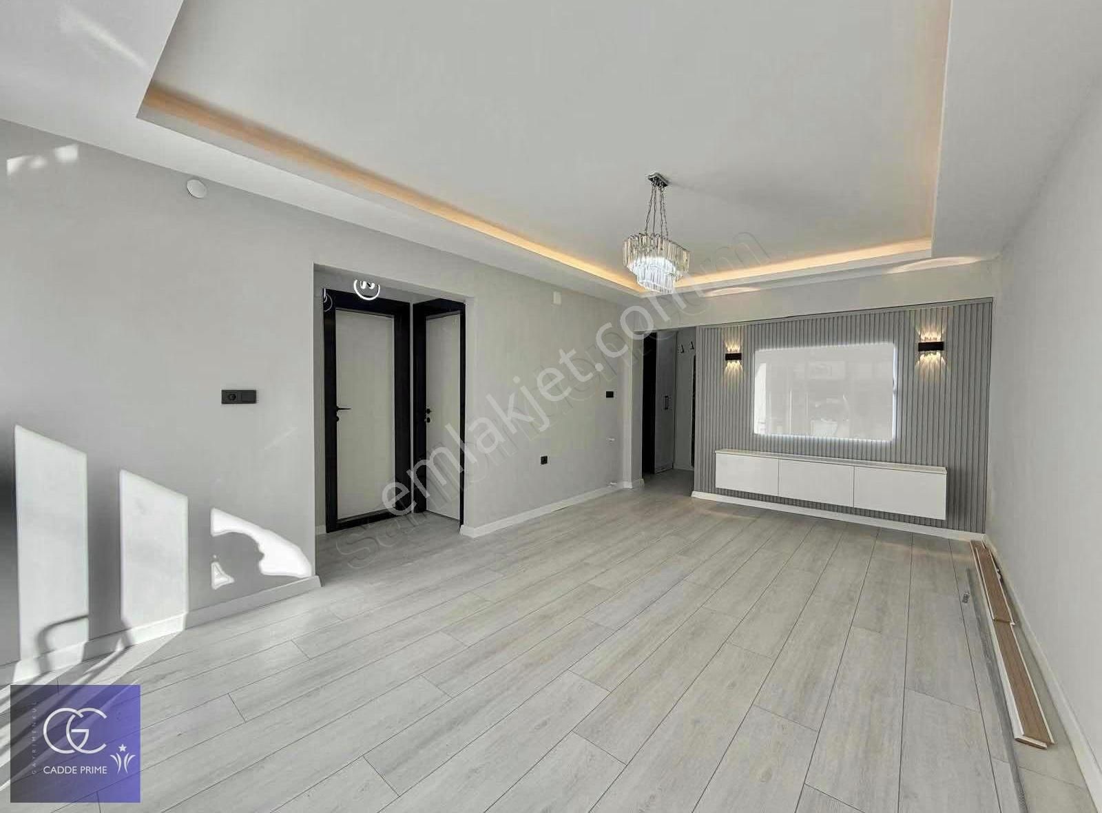 Cadde'den Sahile Adım Mesafesinde Bahçeli 2+1 Satılık Daire - Görsel 33
