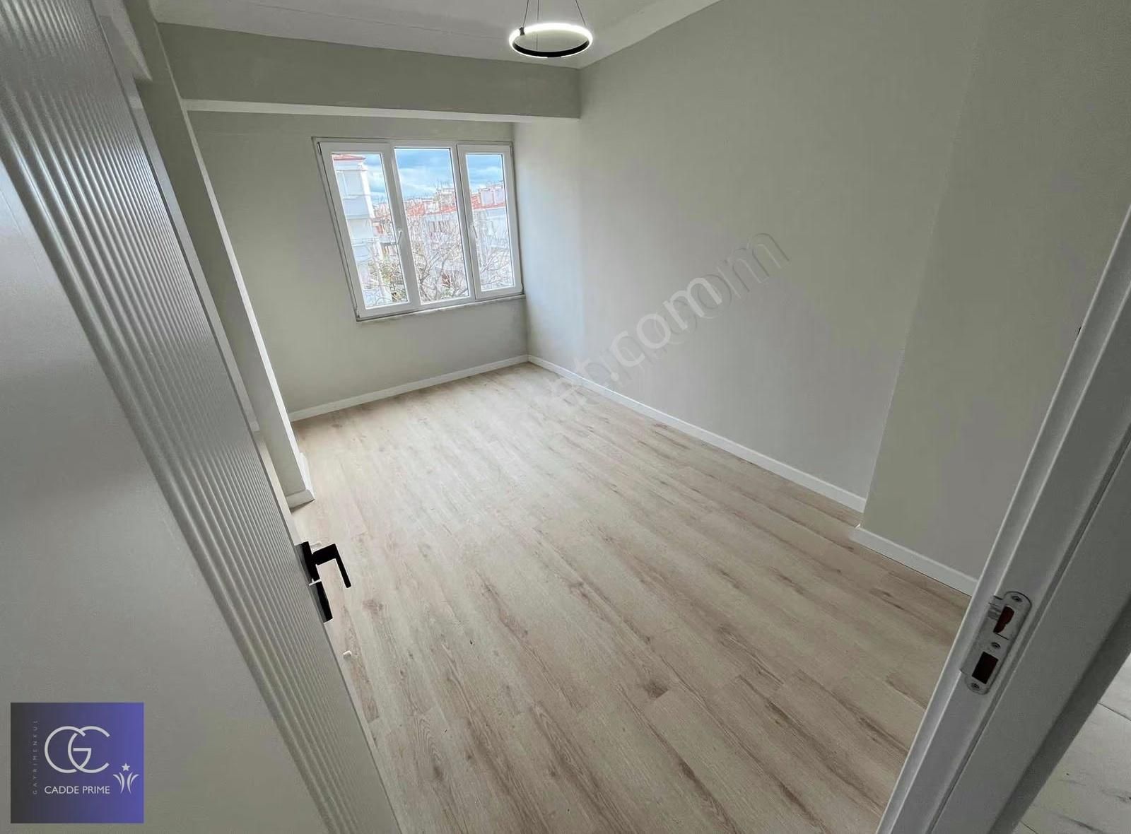 Cadde'den Geniş Ve Lüks Dizayn Ayrı Mutfak 2+1 Satılık Daire - Görsel 8