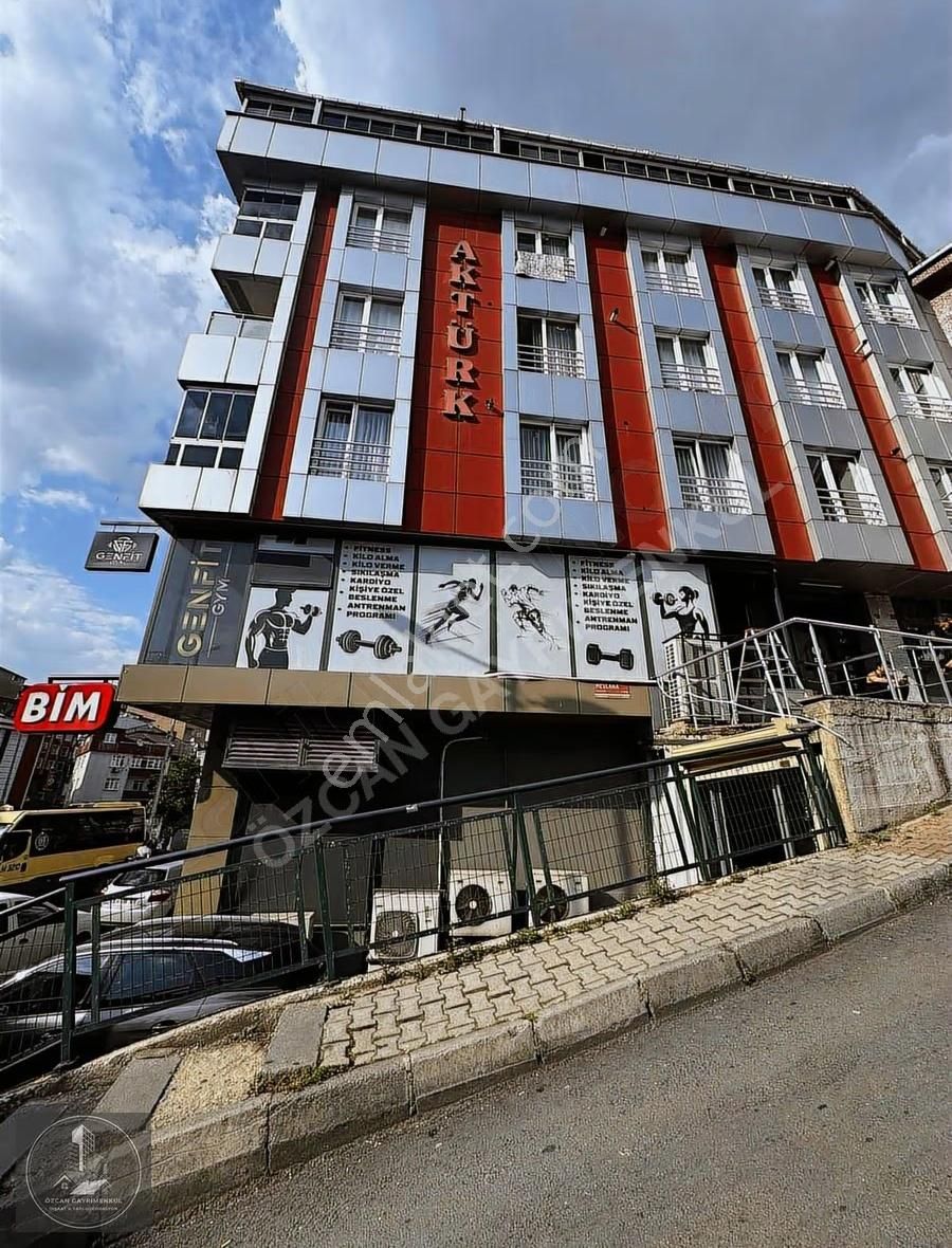Dükkan Girne Caddesi Üzeri Satılık 500 M2