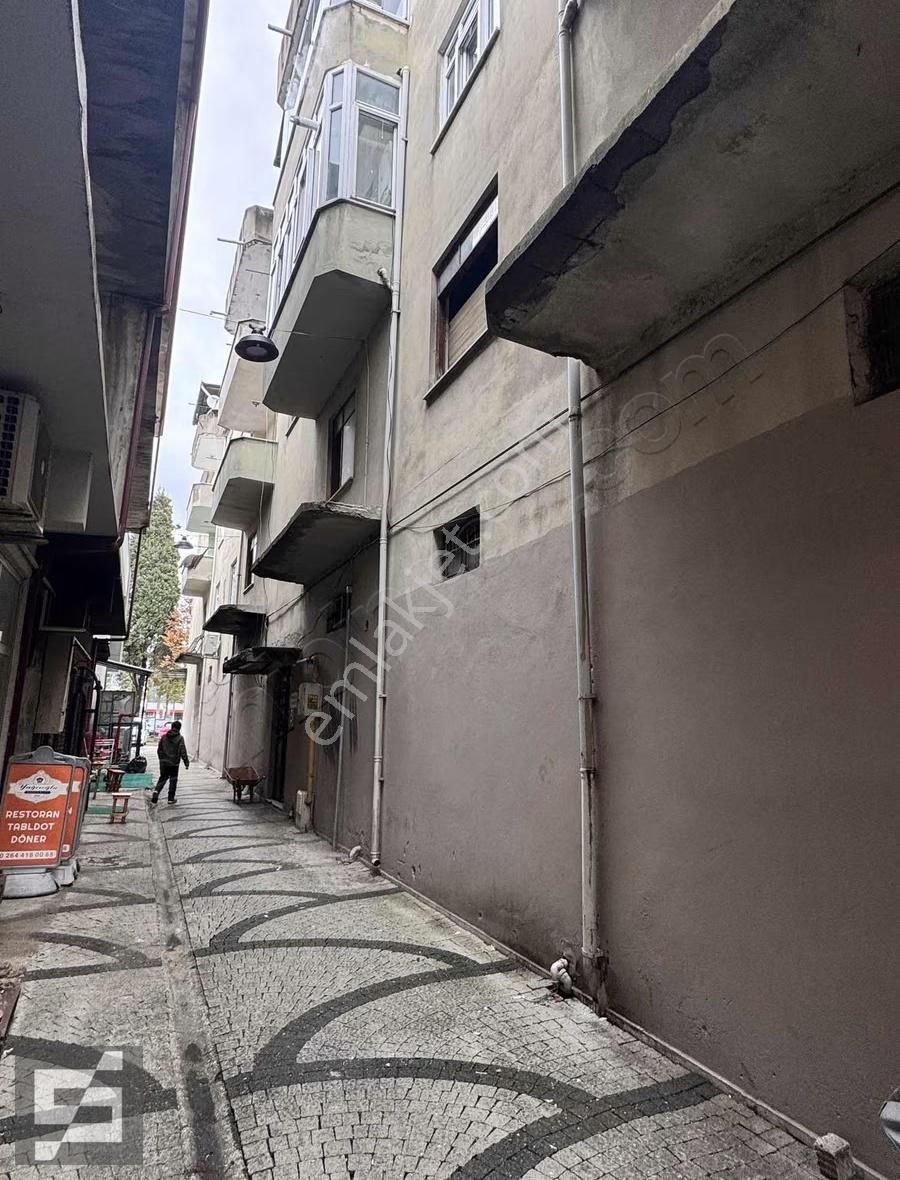 Sancak Emlaktan Çarşı Merkezde Satılık 3+1 - Görsel 10