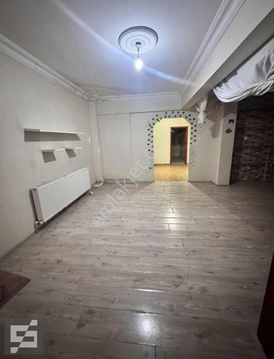 Sancak Emlaktan Çarşı Merkezde Satılık 3+1 - Görsel 11