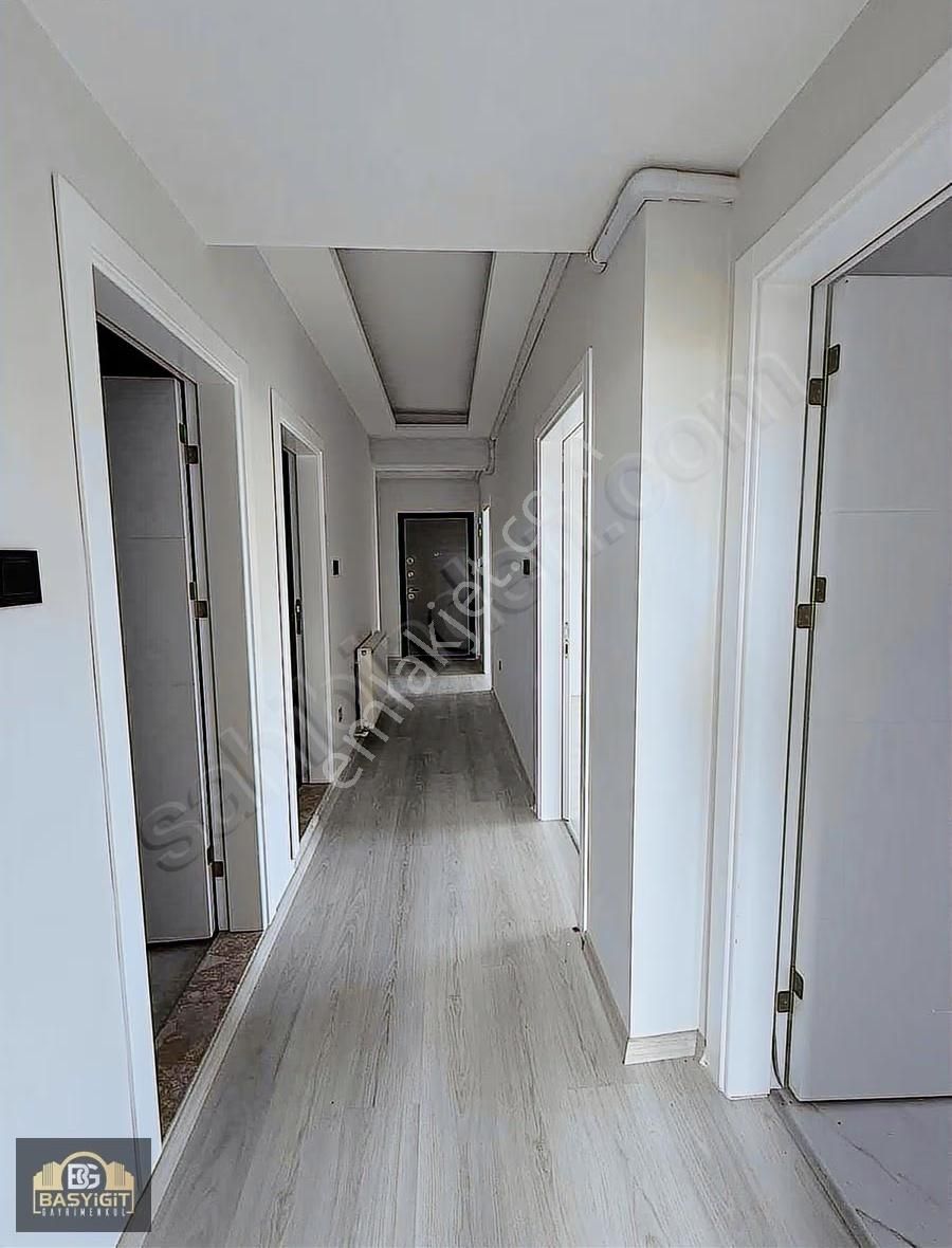 Cumhuriyet Mah.2+1,105m2 Özel Otopark,cam Balkonlu Satılık Daire - Görsel 4