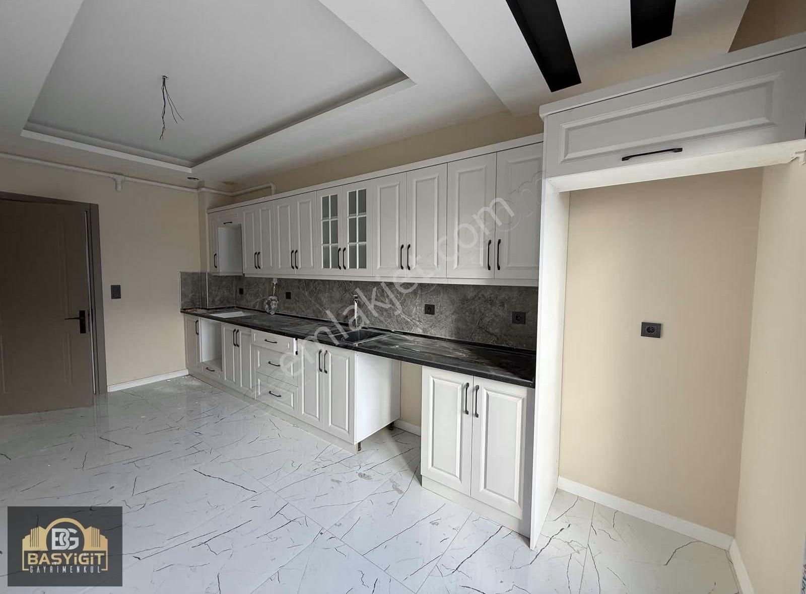 Hürriyet Mah.2+1,130m2 Özel Otopark,y.ısıtmalı,e.banyolu Dubleks