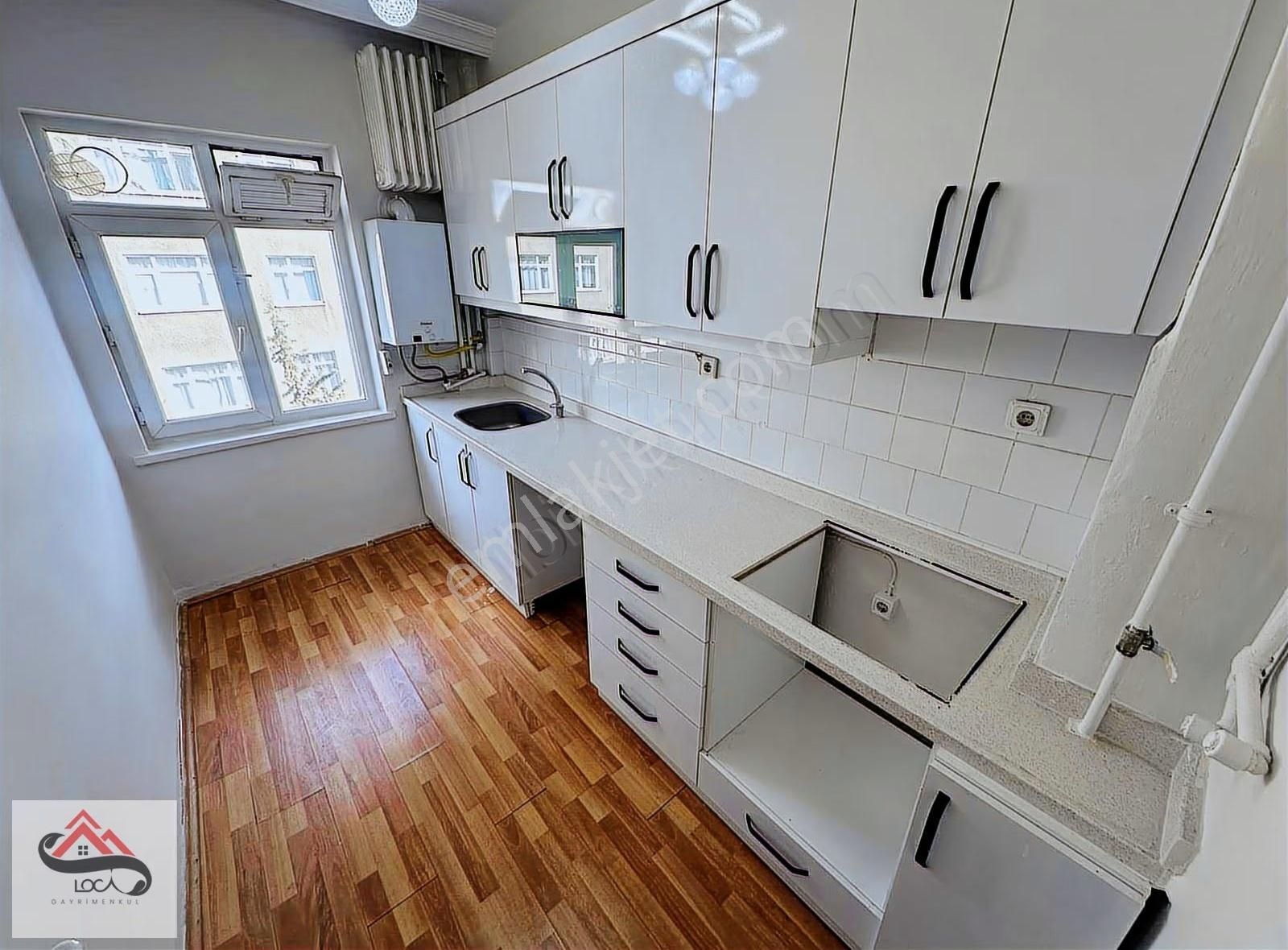 Aşağıeğlence'de 3+1 Ara Katta Bağımsız Salon Yapılı Daire