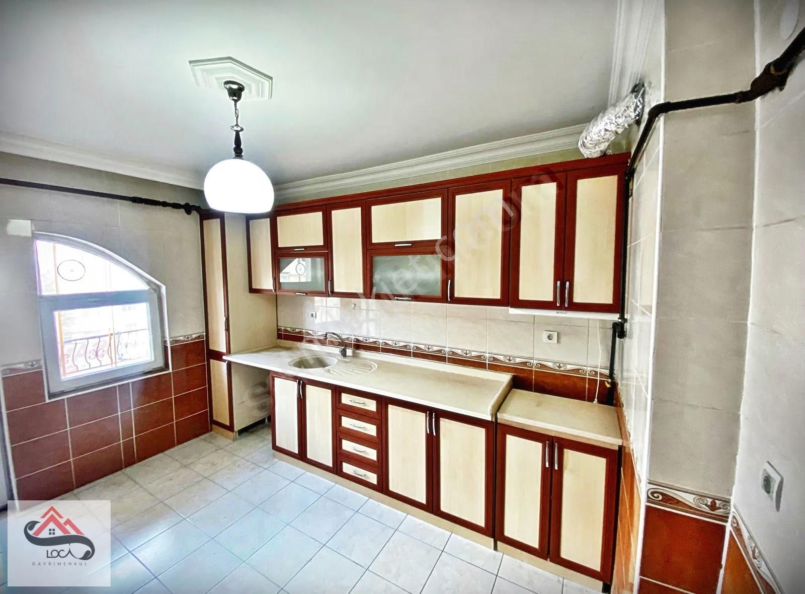 Çambaşı Cadde Üzeri 3+1 Ara Katta 120m² Yapılı Satılık Daire