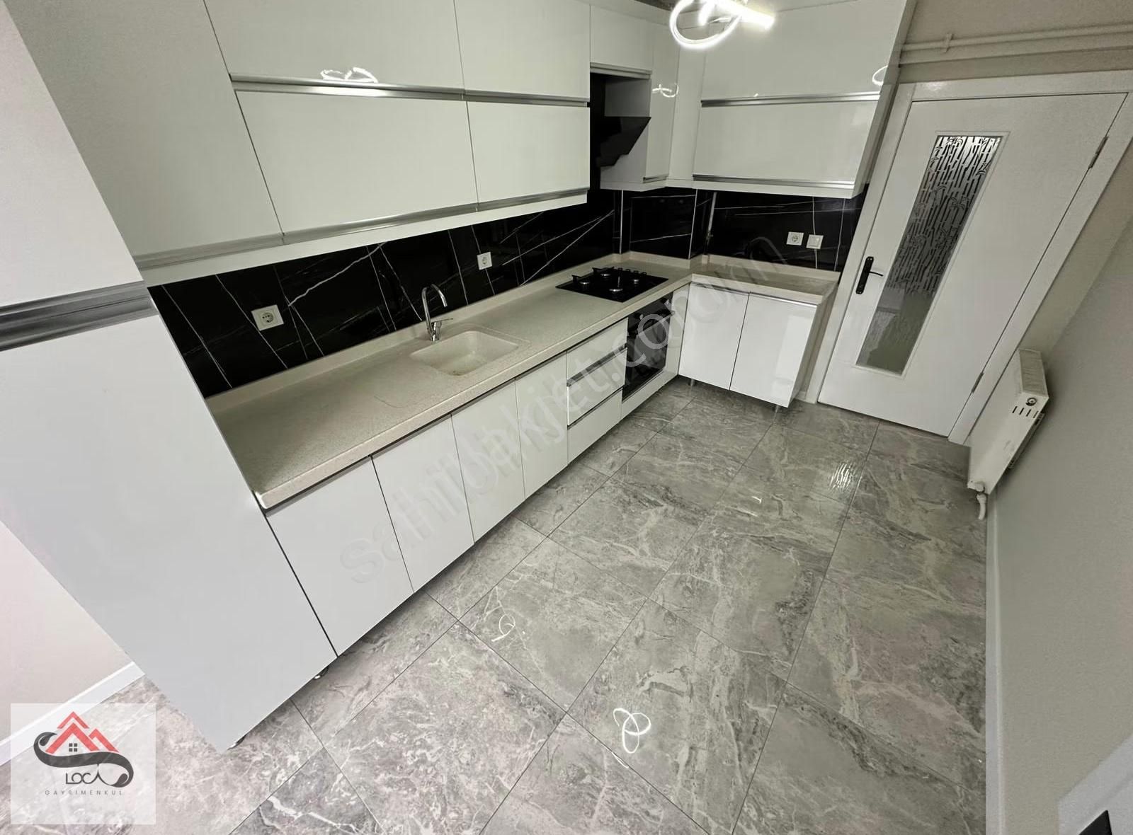 Loca'dan Selçuklu Mh. Ara Kat Cam Balkonlu, Köşe Daire Lüx 3+1! - Görsel 2