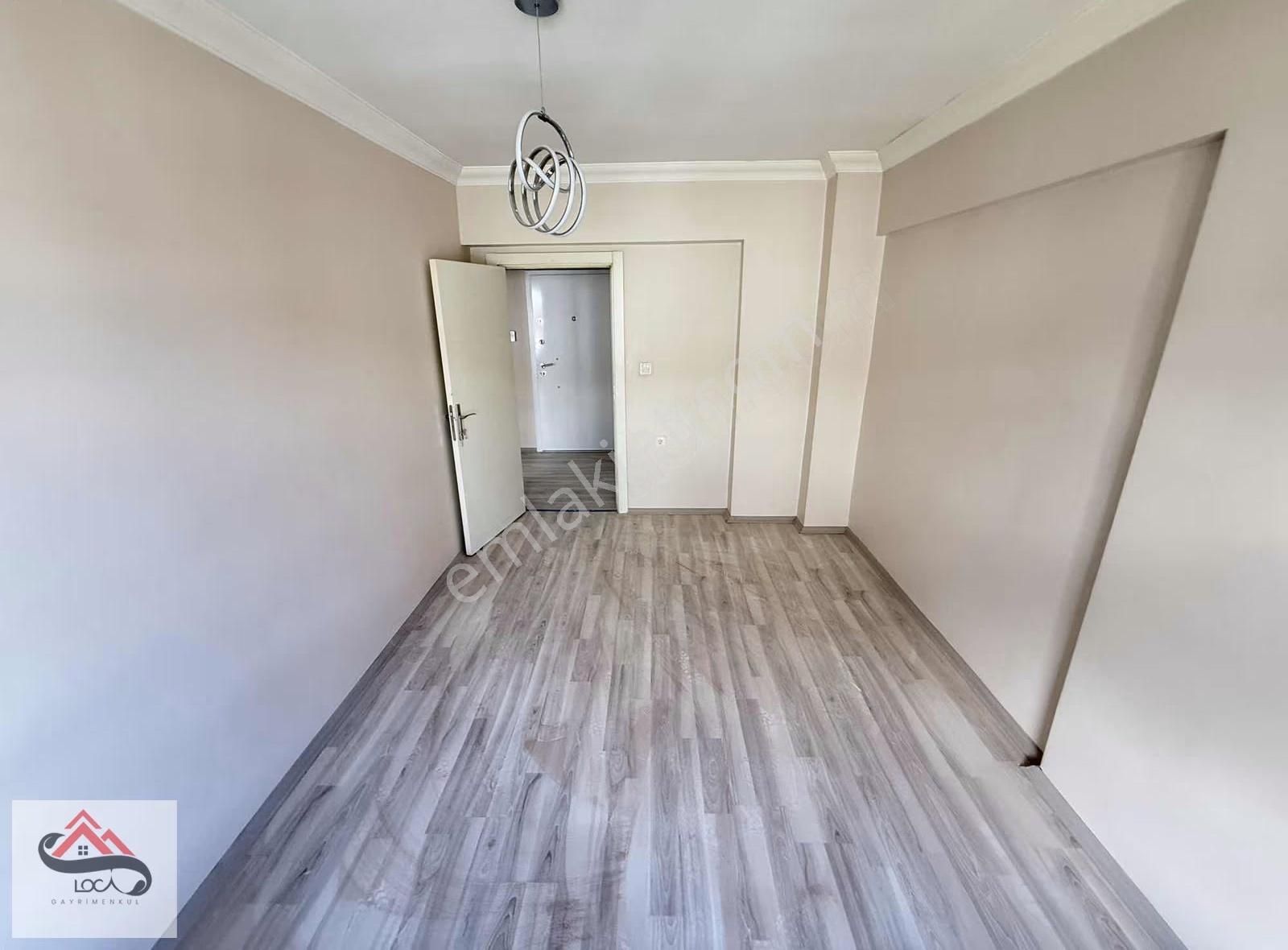 Ana Cadde Yakını 3+1 Site Daire Emsali 140m2 Net Kullanım Alanı - Görsel 34