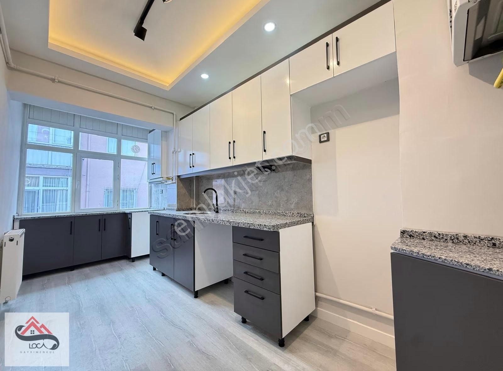 Tepebaşı Bayrak Sokakta 3+1 En Üst Kat Full Mega Lüx Yapılı