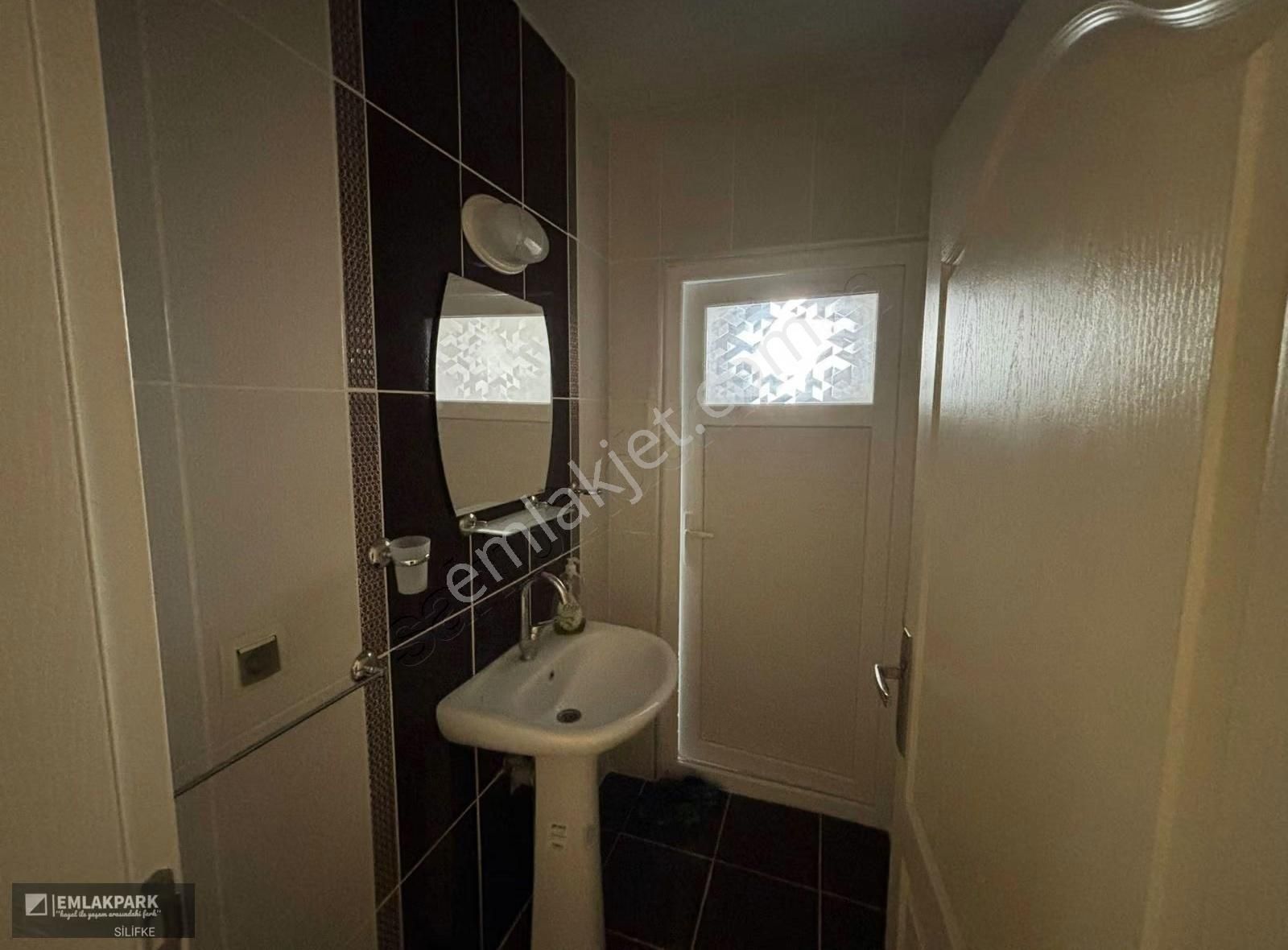 Emlakparkdan Satılık Taşucu Merkezde Geniş Daire - Görsel 8