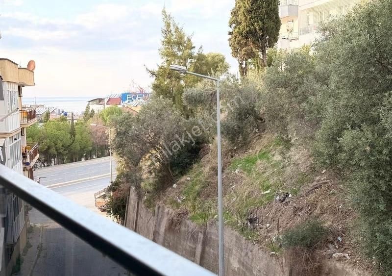 Kuşadası Ege Mahallesinde Yerden Isıtmalı Satılık Sıfır 1+1 - Görsel 6