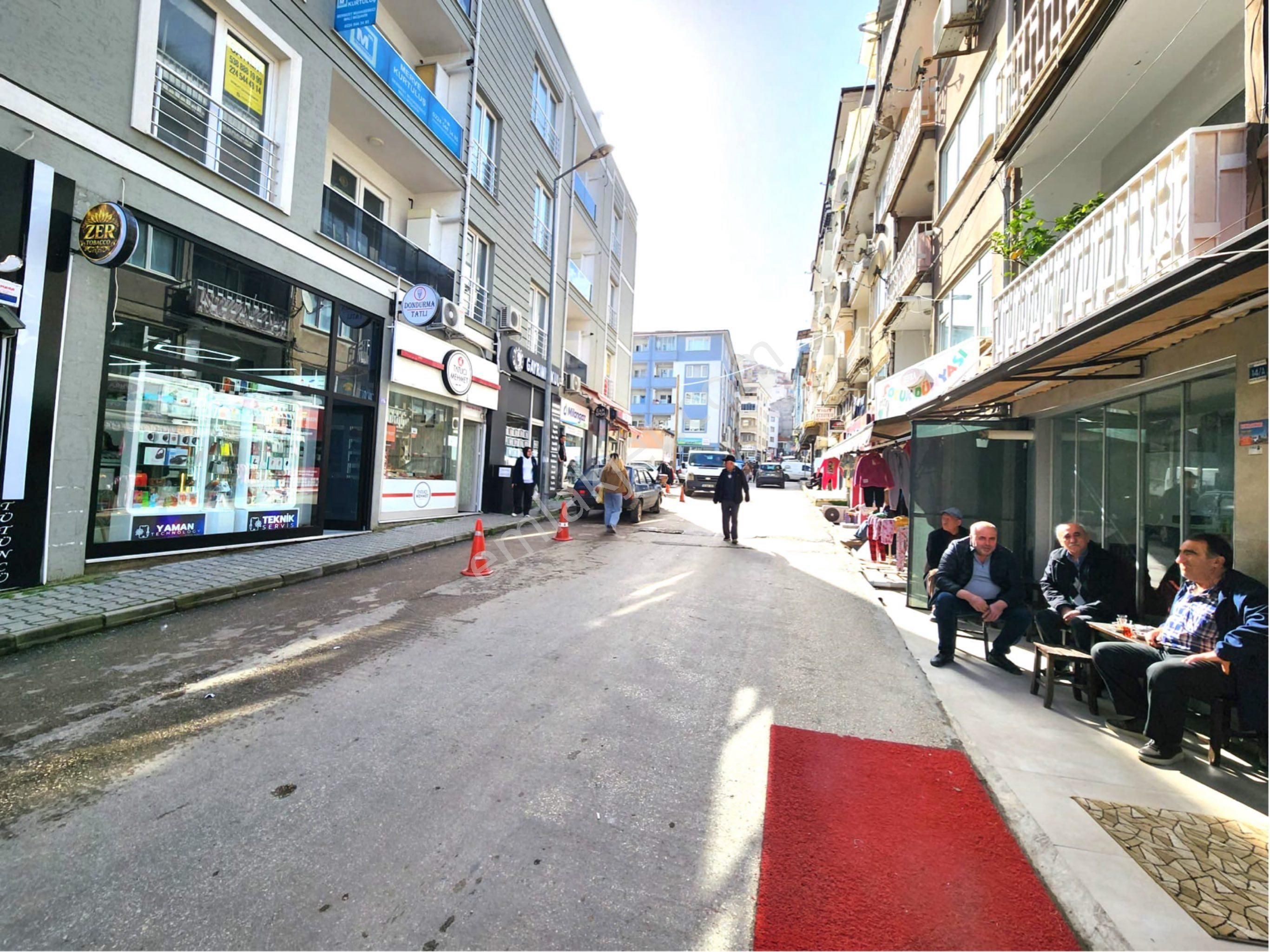 Tırpan Gayrimenkulden Ömerbey Mah.2+1 100m2 Kısmi Deniz Manzaralı Eşyalı Kiralık Daire - Görsel 3