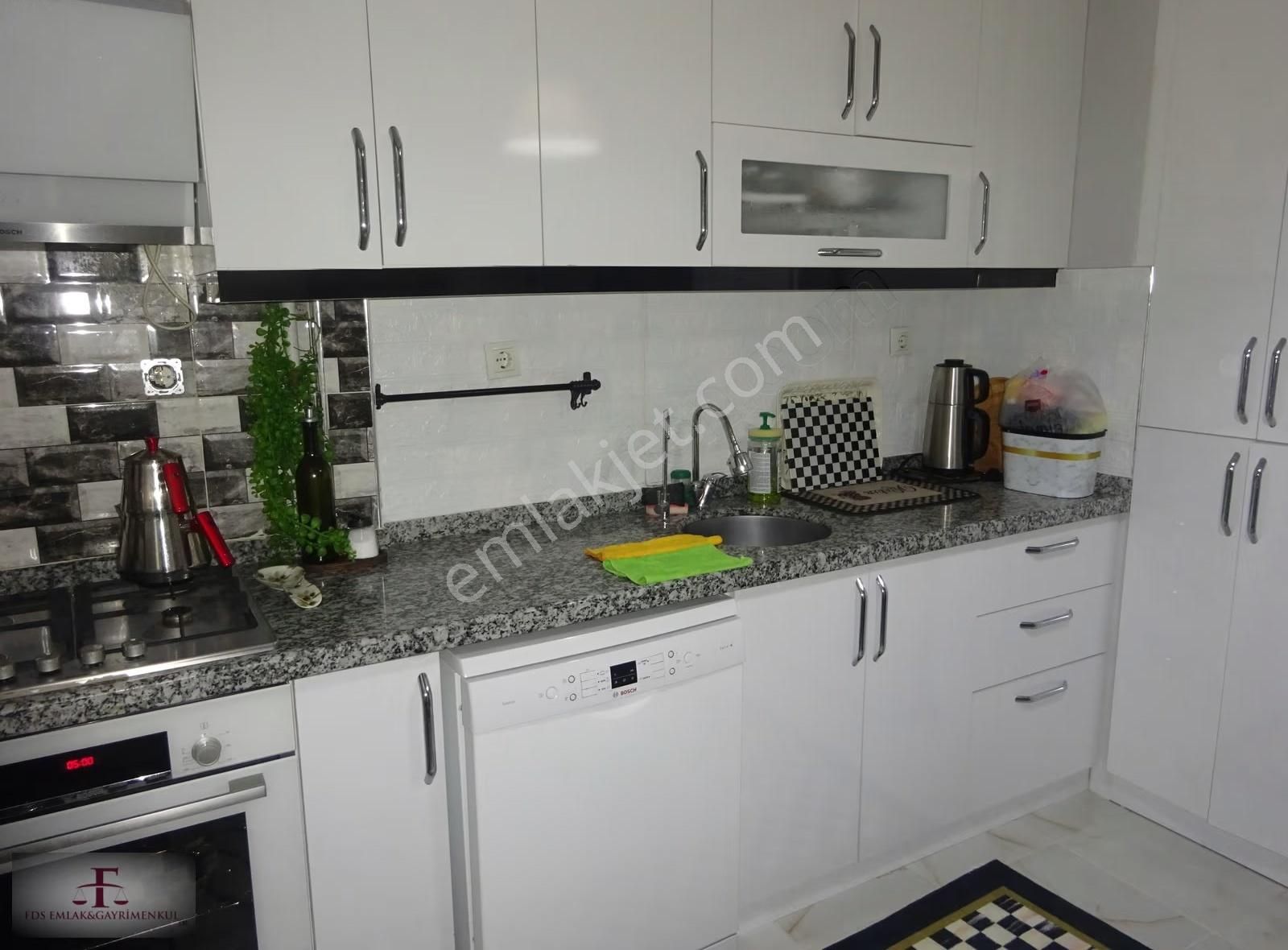 Bahçelievler Yenibosna Çobançeşme Mah Satılık 2+1 Daire - Görsel 5