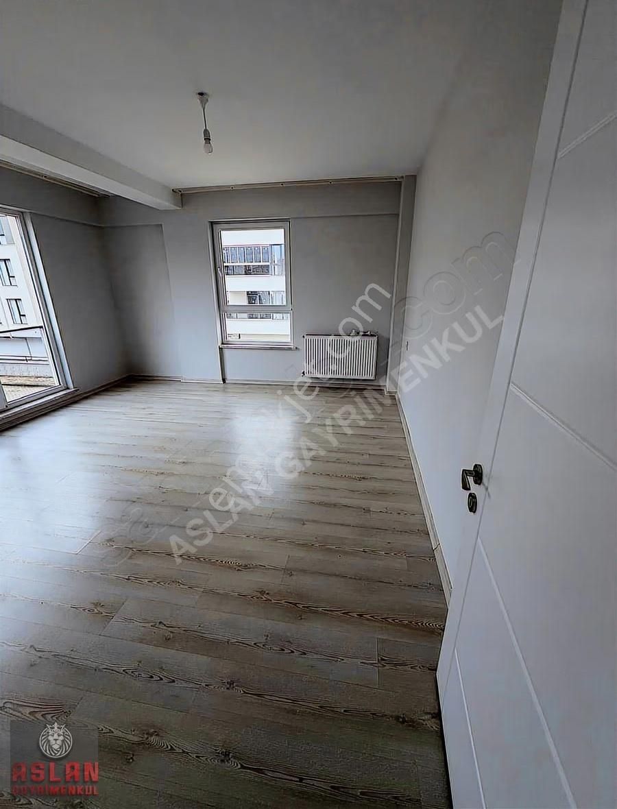 Aslan Emlak Gayrimenkulden Kiralık Çamlıca Site İçi 3+1 - Görsel 2