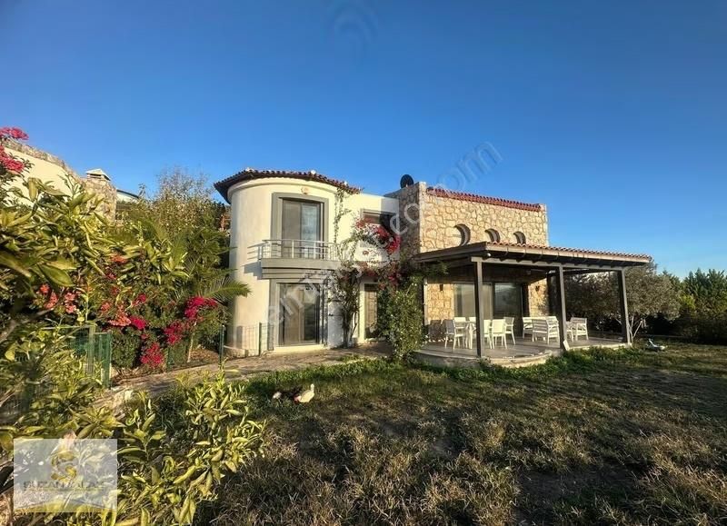 Milas Dörttepe 3+1 Müstakil Bahçeli, Doğa Ve Göl Manzaralı Villa