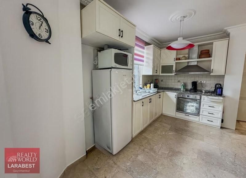 Alanya Kestel Mah. Havuzlu Site İçi Müstakil Tripleks Villa - Görsel 22