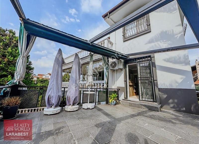 Alanya Kestel Mah. Havuzlu Site İçi Müstakil Tripleks Villa - Görsel 8