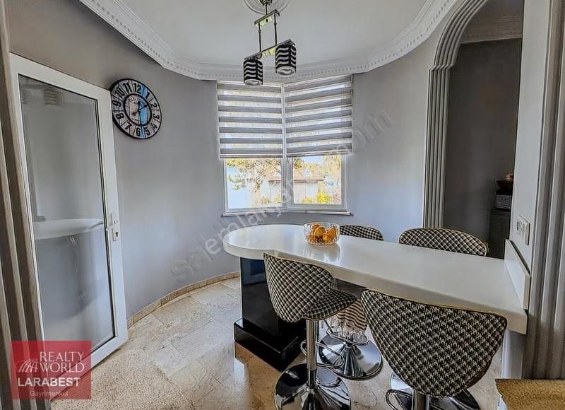 Alanya Kestel Mah. Havuzlu Site İçi Müstakil Tripleks Villa - Görsel 29