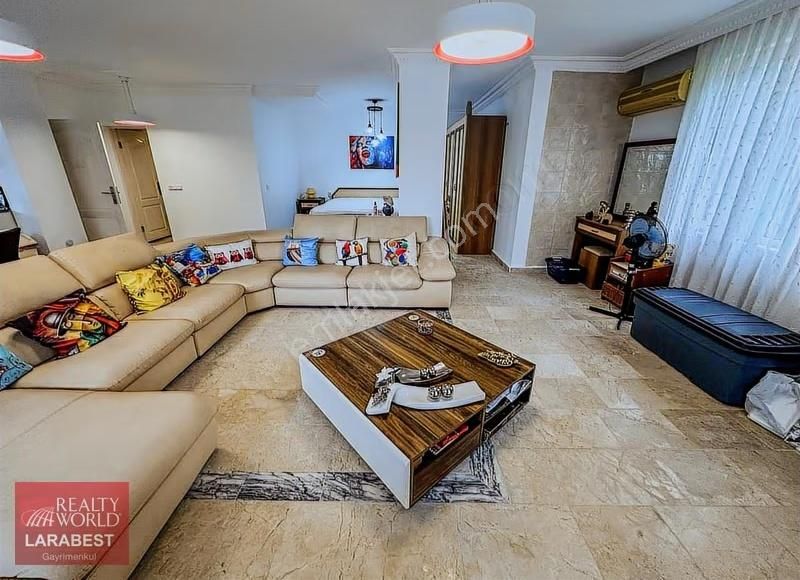 Alanya Kestel Mah. Havuzlu Site İçi Müstakil Tripleks Villa - Görsel 19