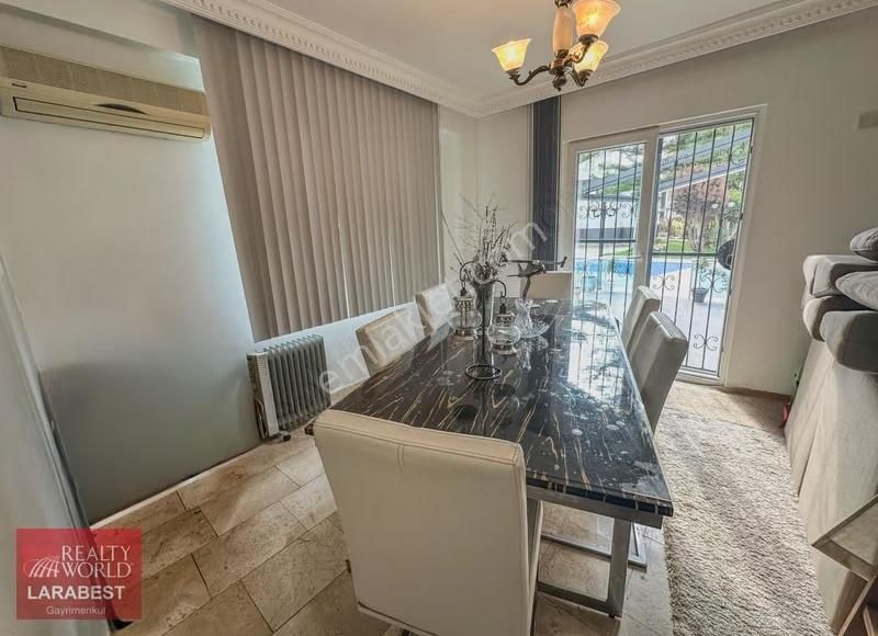 Alanya Kestel Mah. Havuzlu Site İçi Müstakil Tripleks Villa - Görsel 13