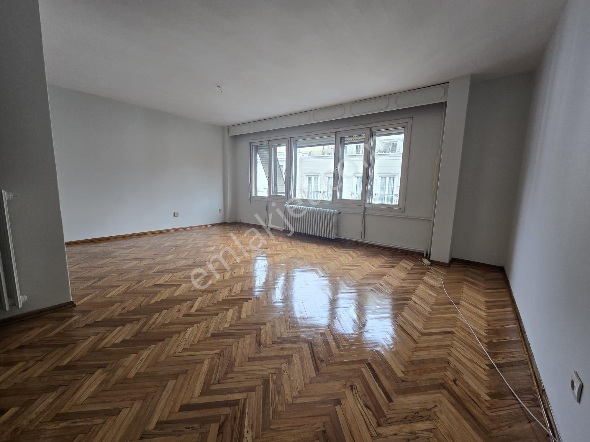 Akaretlere 2 Dk Mesafede Deniz Manzaralı Kiralık 3+1 Daire - Görsel 6