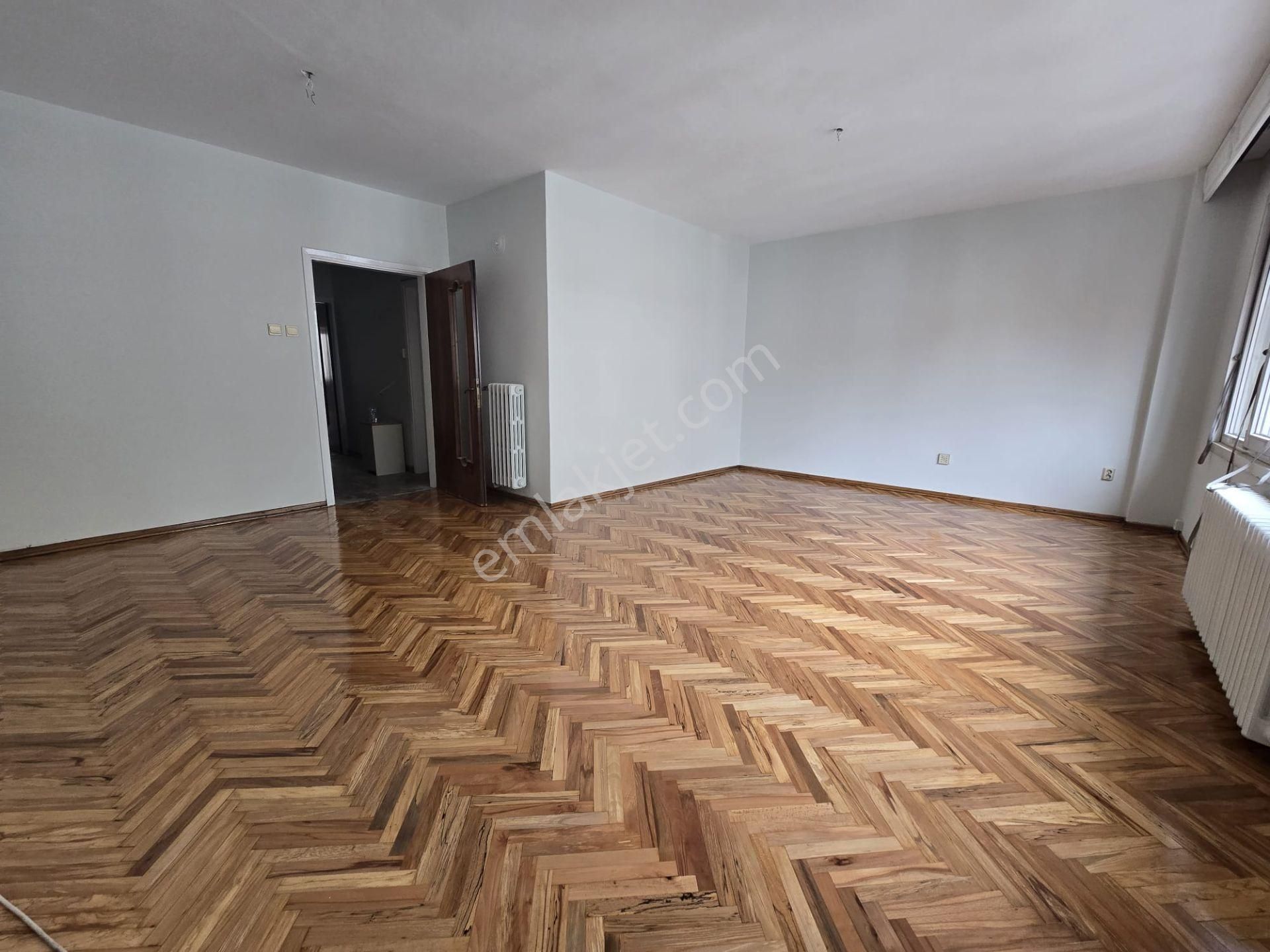 Akaretlere 2 Dk Mesafede Deniz Manzaralı Kiralık 3+1 Daire - Görsel 3