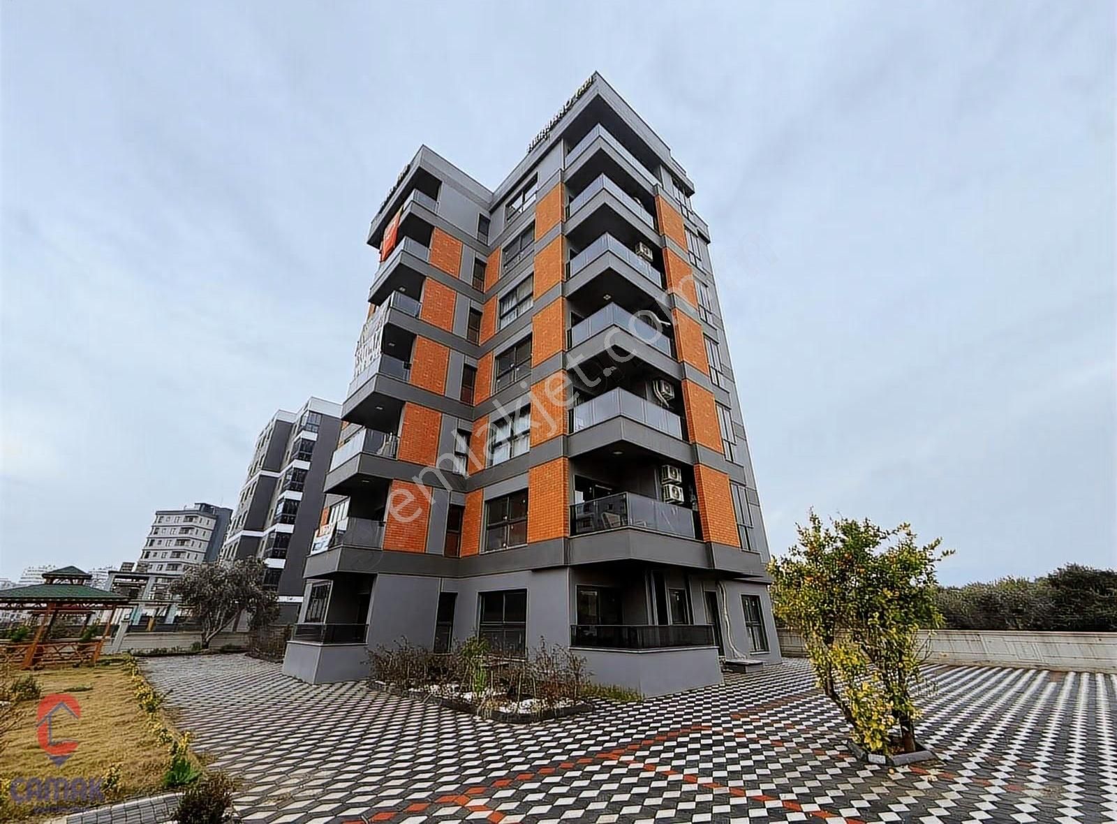 Çamak Gayrimenkulden Mezitli'de Sıfır 1+1 Kiralık Daire