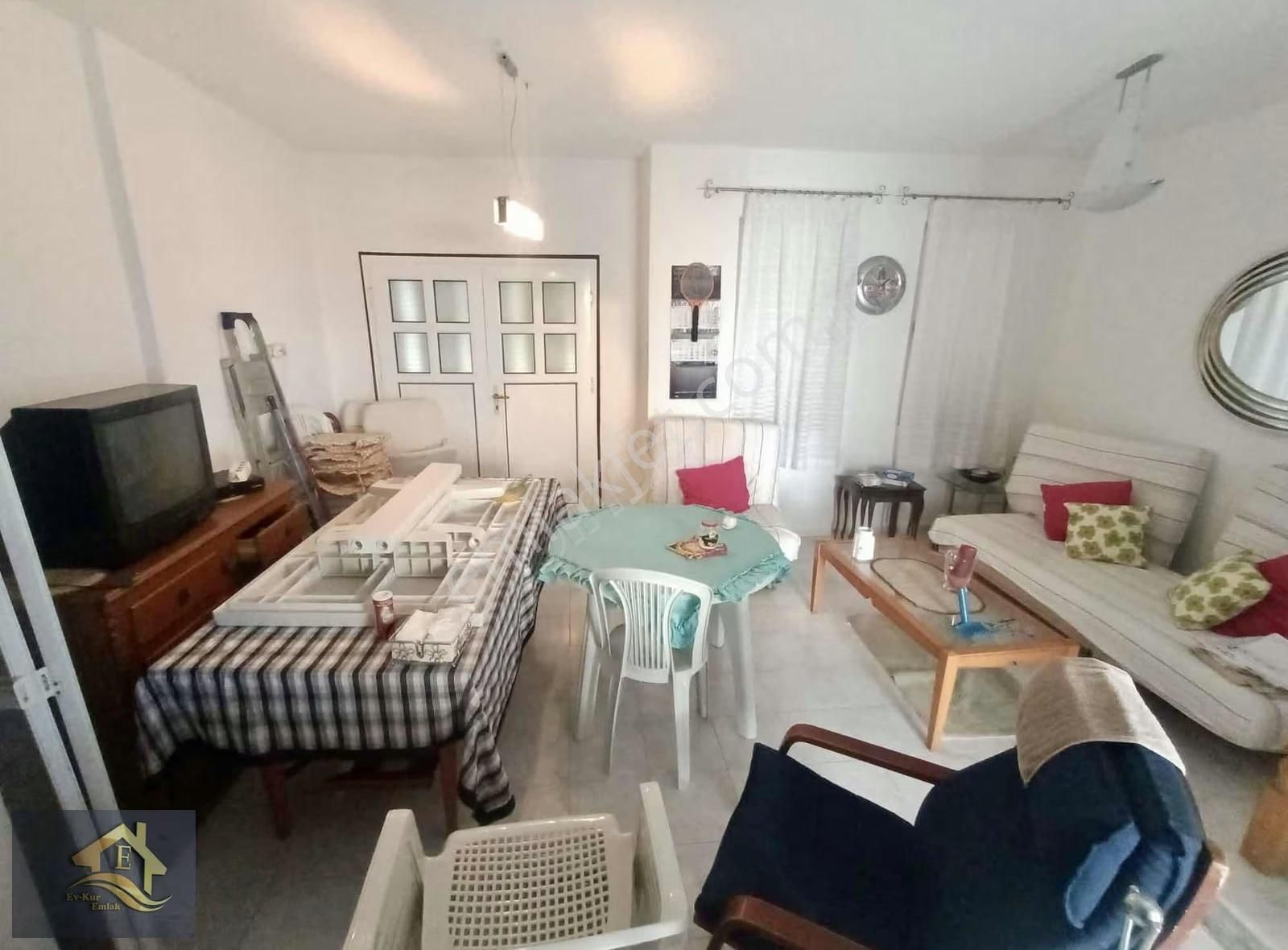 Kuşadası Davutlar'da Havuzlu Sitede Satılık 4+1 Tripleks Yazlık - Görsel 5