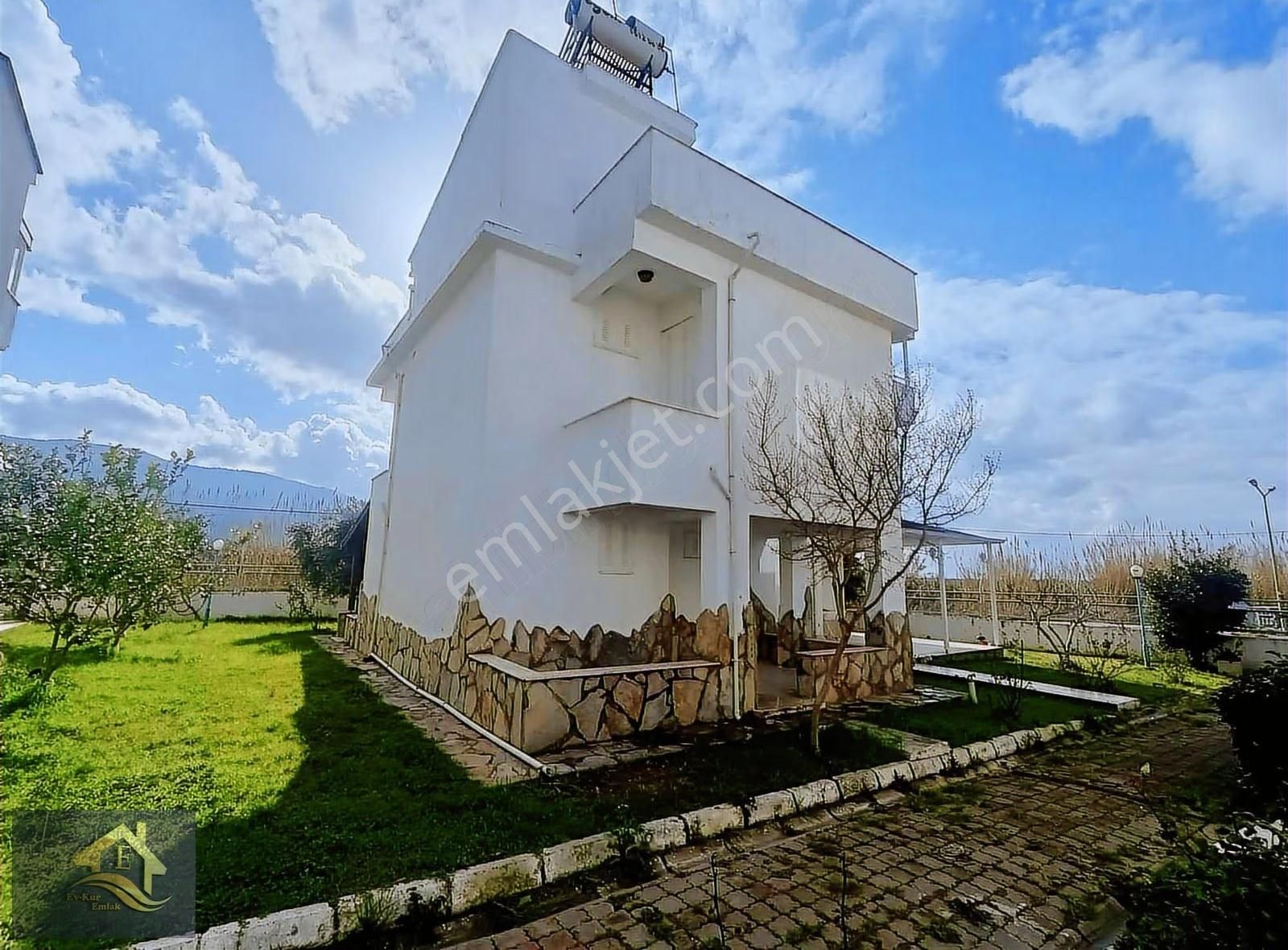 Kuşadası Davutlar'da Havuzlu Sitede Satılık 4+1 Tripleks Yazlık - Görsel 10