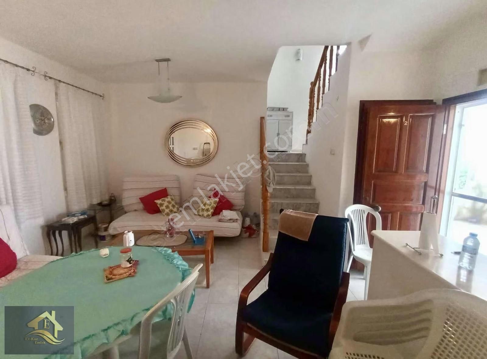 Kuşadası Davutlar'da Havuzlu Sitede Satılık 4+1 Tripleks Yazlık - Görsel 4