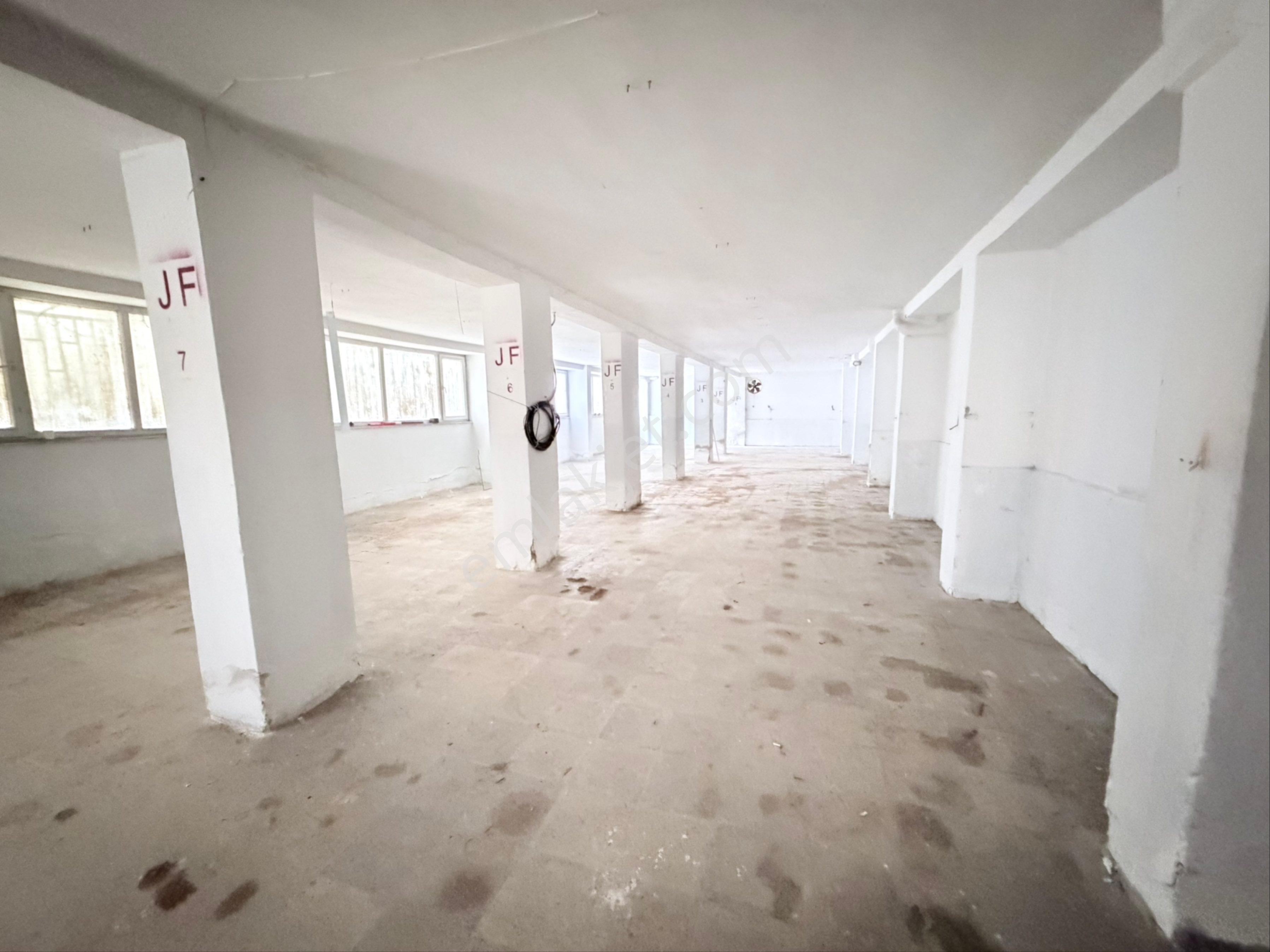 Sefaköy İnönü Mahallesi Kiralık 450 Metre² İş Yeri - Görsel 4