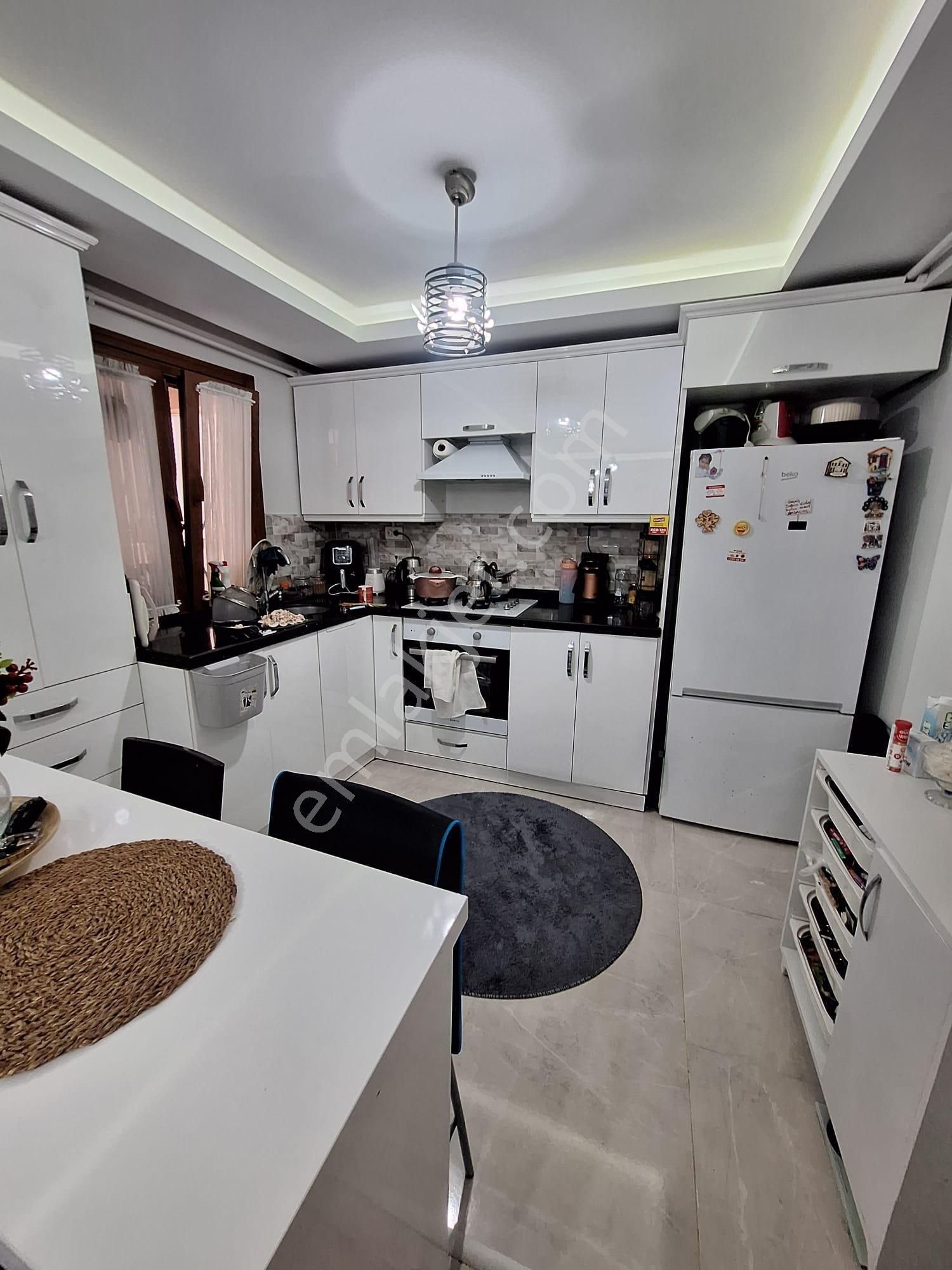 Kullanışlı Güzel Daire - Görsel 14