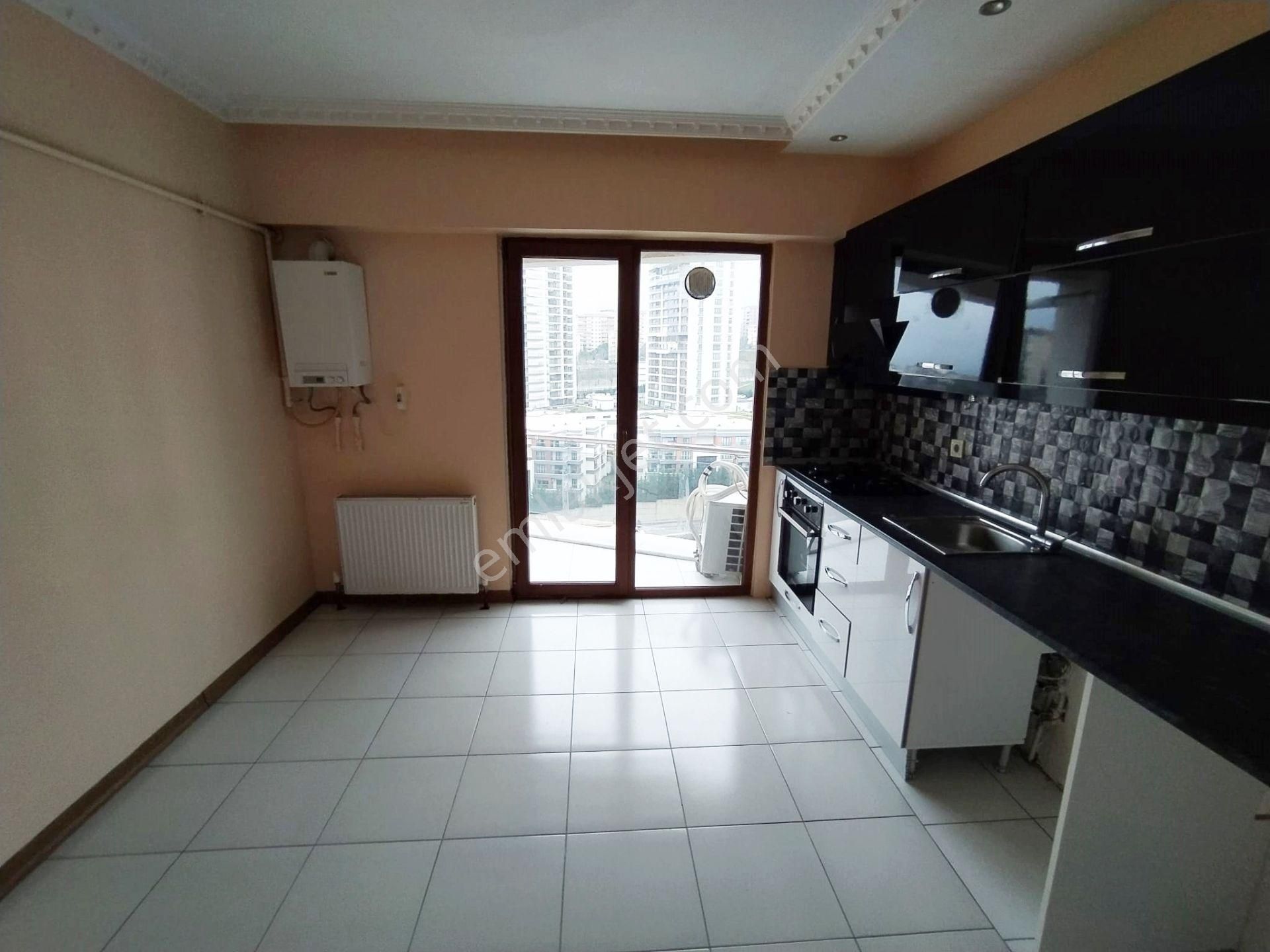 Mertcan Dan Yakacık Meydana Yürüme Site İçi 3+1 Ebeveyn Banyolu - Görsel 12