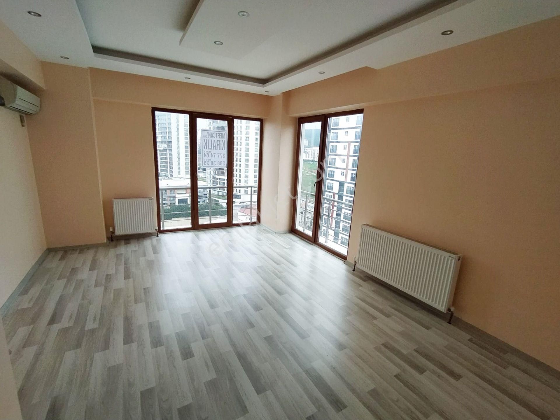 Mertcan Dan Yakacık Meydana Yürüme Site İçi 3+1 Ebeveyn Banyolu