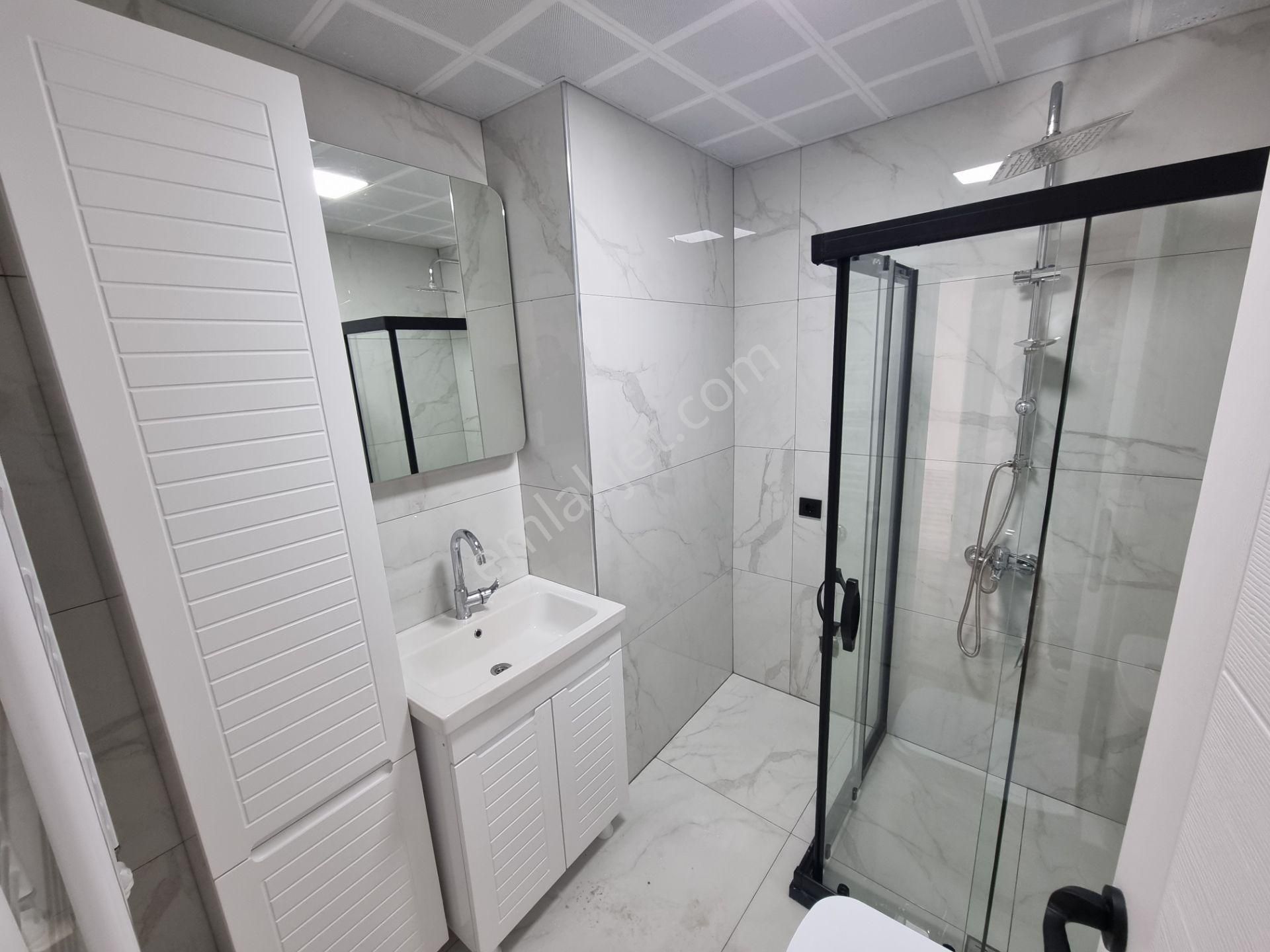 Aşağı Eğlence Azık Sokakta 3+1 Orta Kat İçi Komple Sıfırlanmış Güney Cephe - Görsel 32