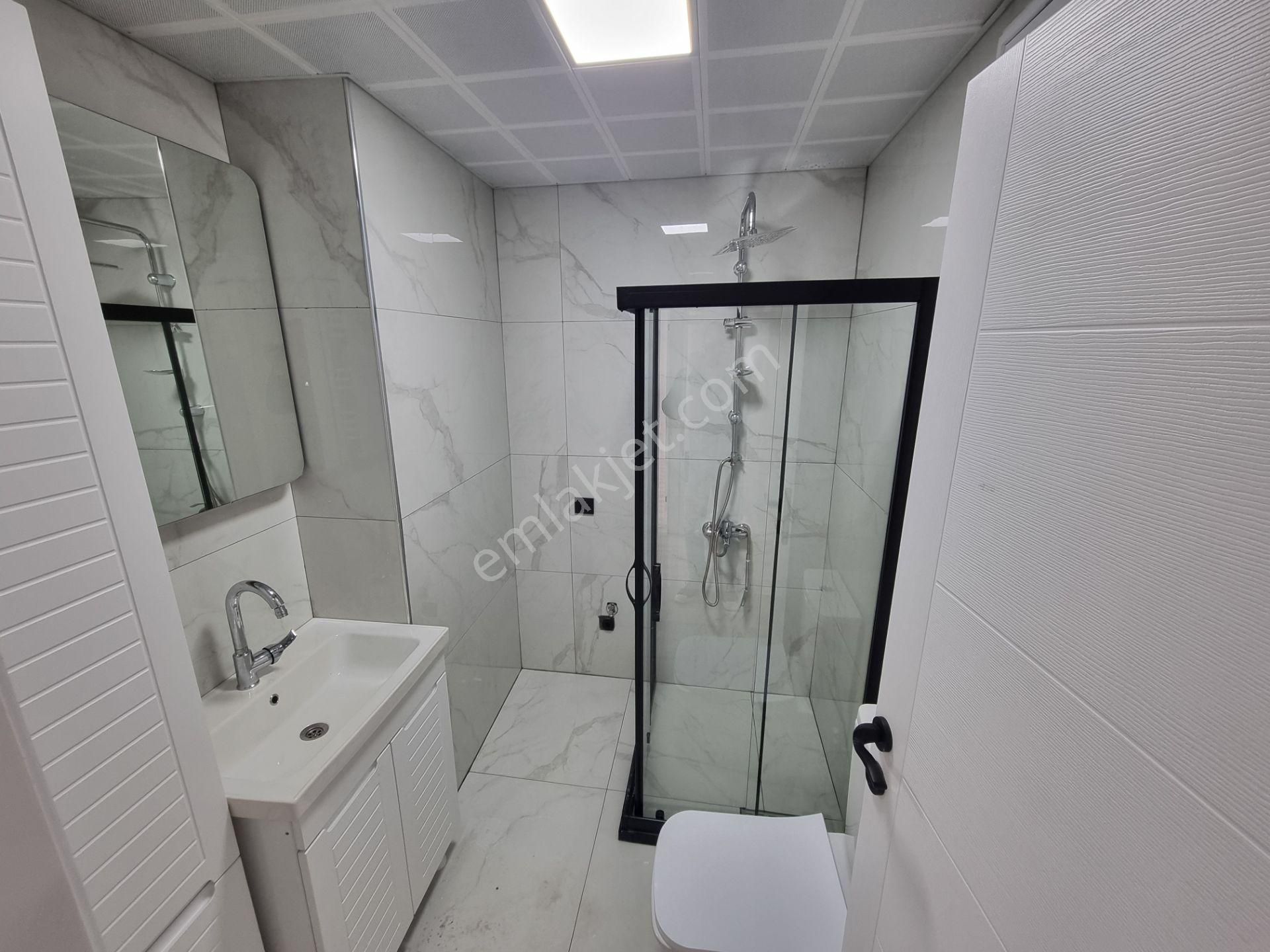 Aşağı Eğlence Azık Sokakta 3+1 Orta Kat İçi Komple Sıfırlanmış Güney Cephe - Görsel 33